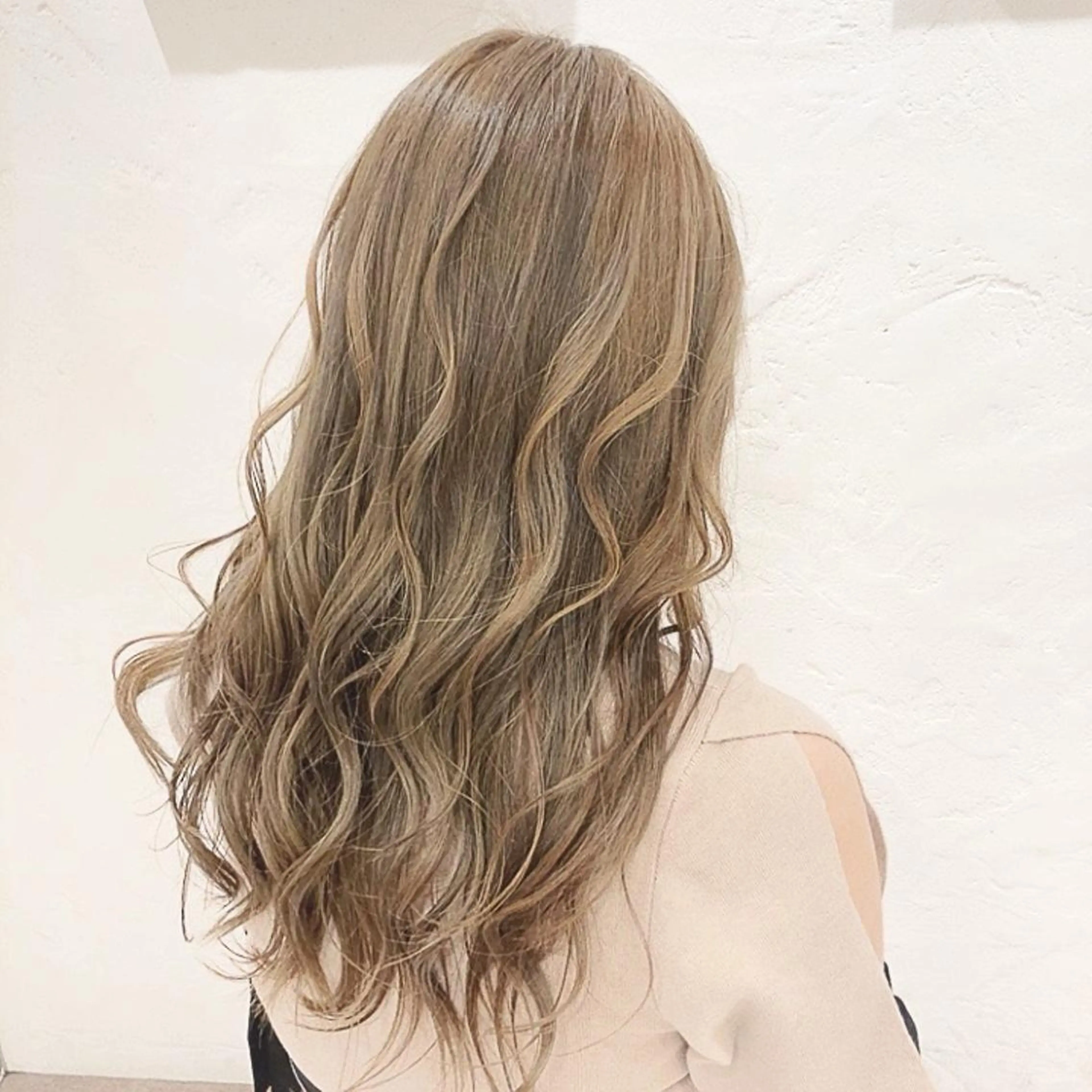 ロング カット ヘアカラー 🌈艶髪🌈 金城リキのヘアスタイル