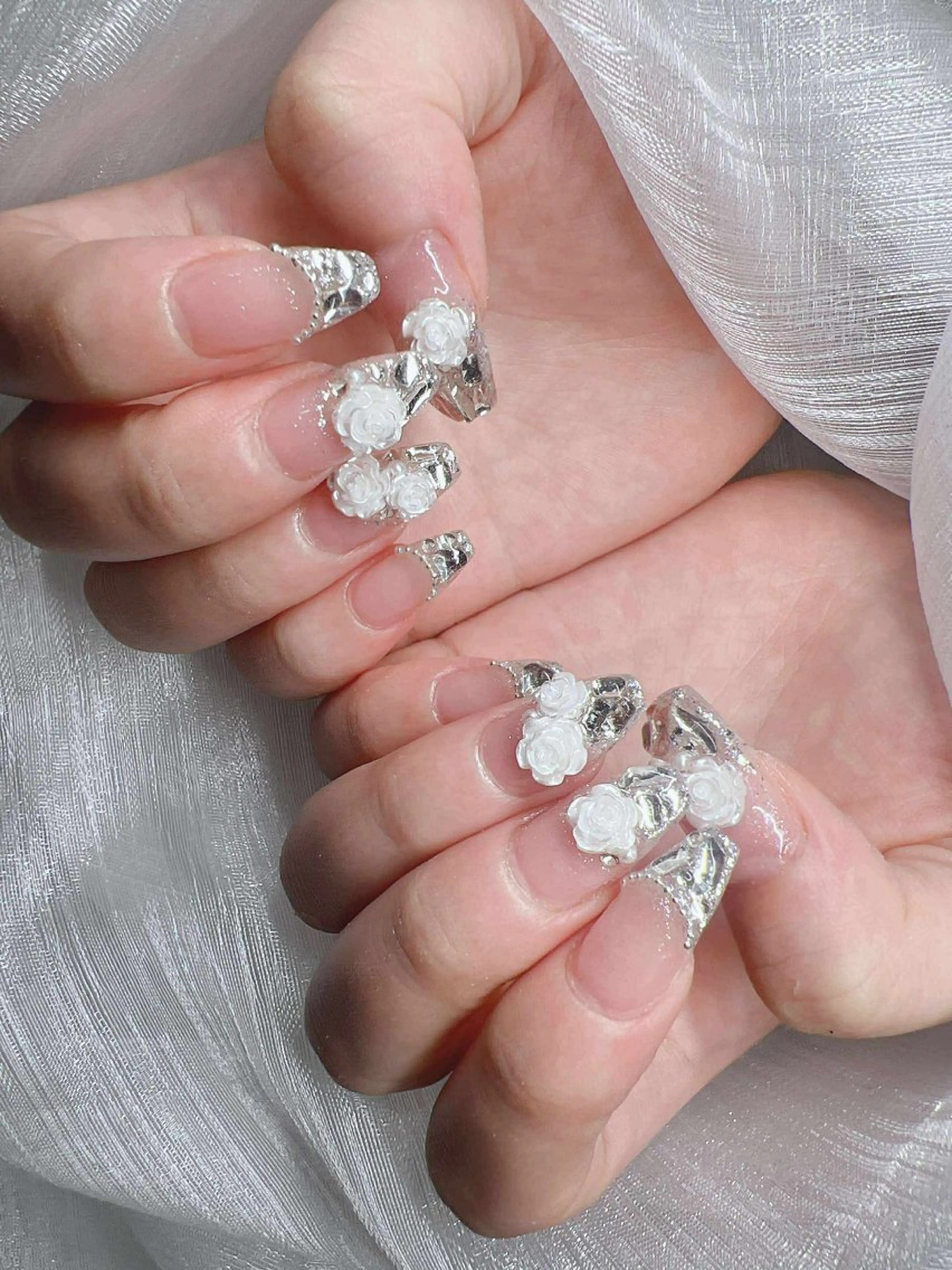 ネイル 長さ出し グラデーション 卒業式 キラキラネイル マグネットネイル ハンドネイル Lee Nailsのネイルデザイン