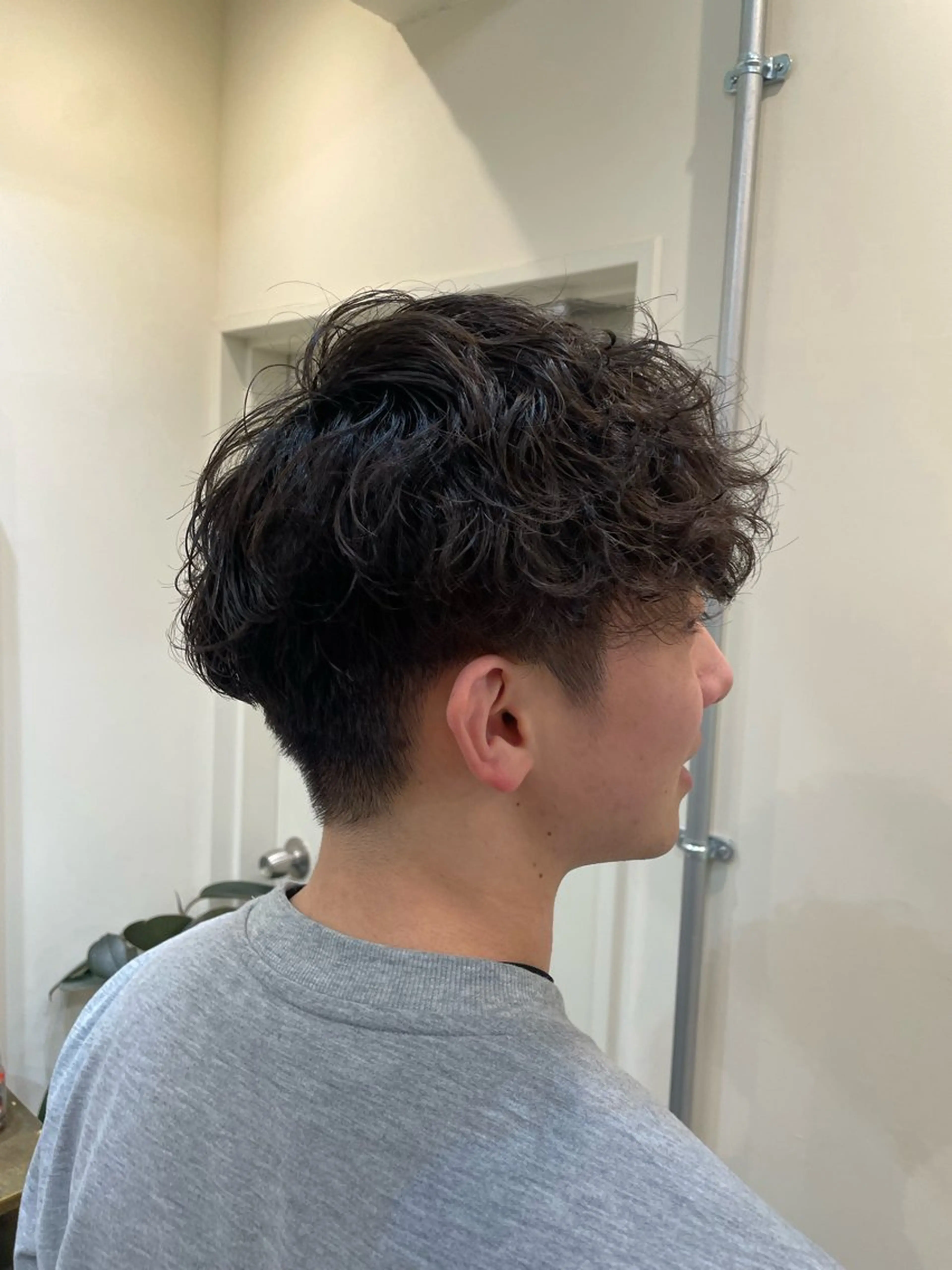 パーマ メンズ マッシュ レイヤーカット大人気 💛吉田百花のヘアスタイル