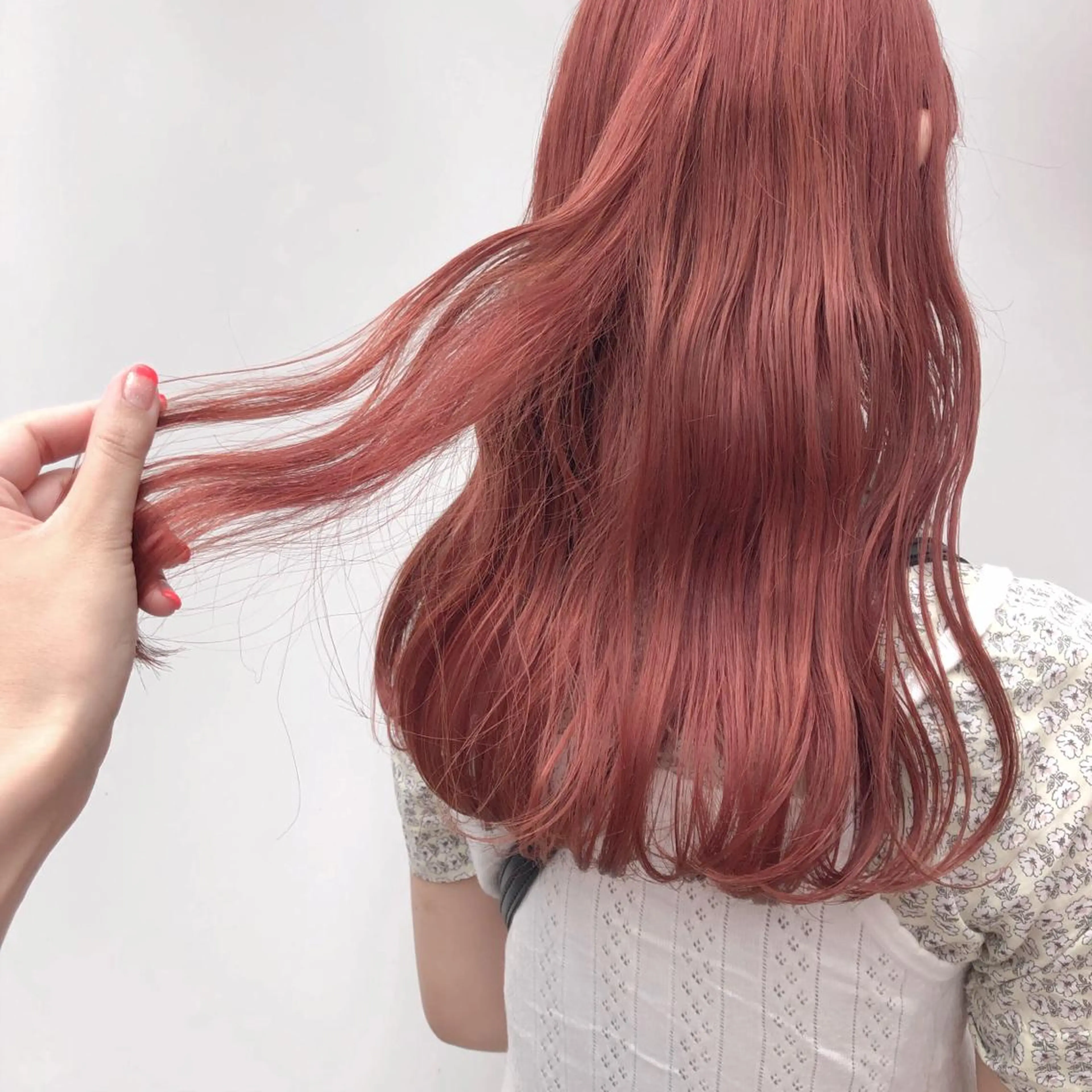 ロング カラー パーマ ヘアアレンジ メンズ キッズ ネイル マツエク・マツパ ピンクカラー カラーマツエク ピンク レイヤーカット指名 No.1💖マユカのヘアスタイル