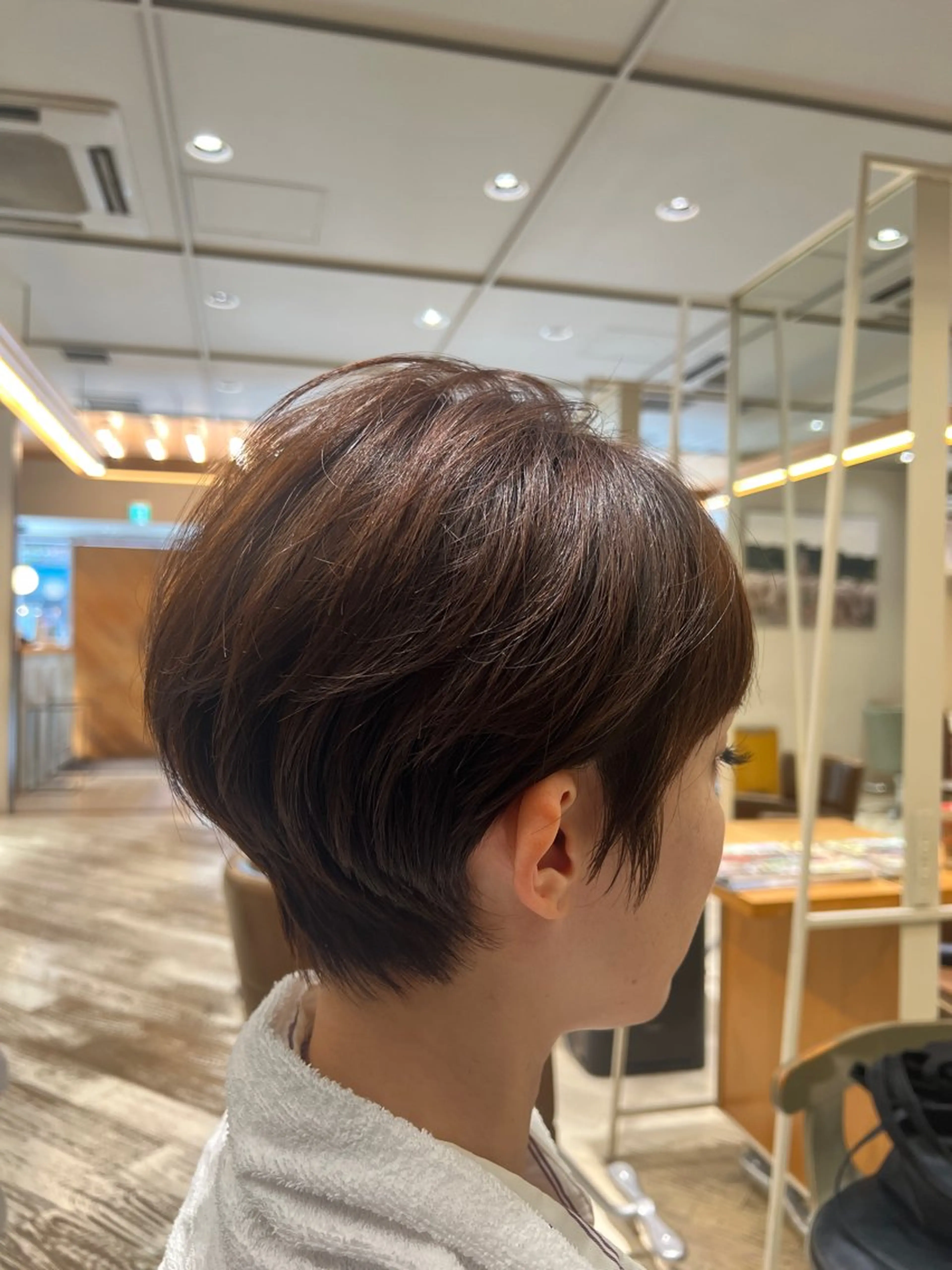 ショート くびれヘア ショートヘア 大人ショートヘア /宮本セナのヘアスタイル