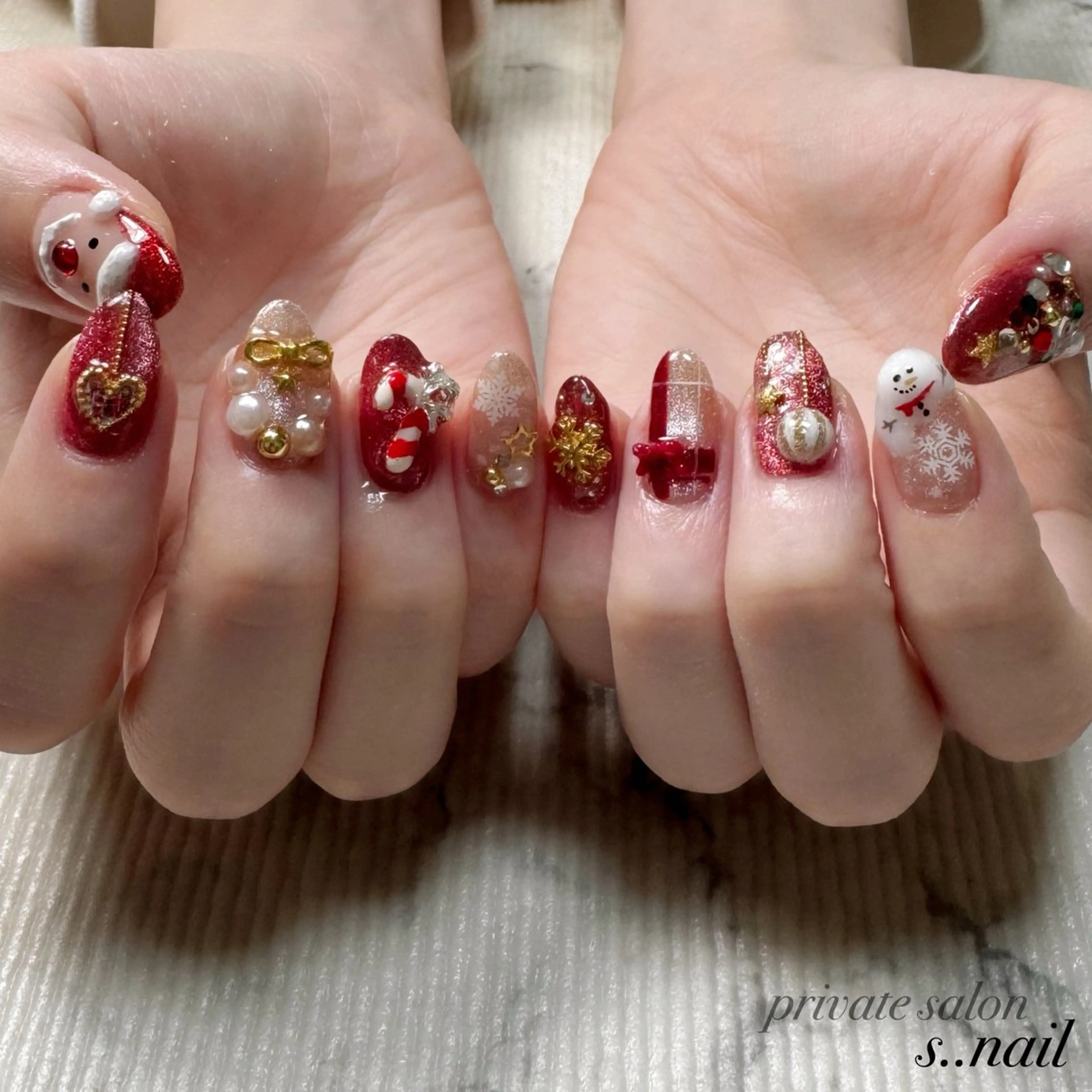 ネイル 冬ネイル クリスマス ハンドネイル フットネイル s..nail / MORITAのネイルデザイン