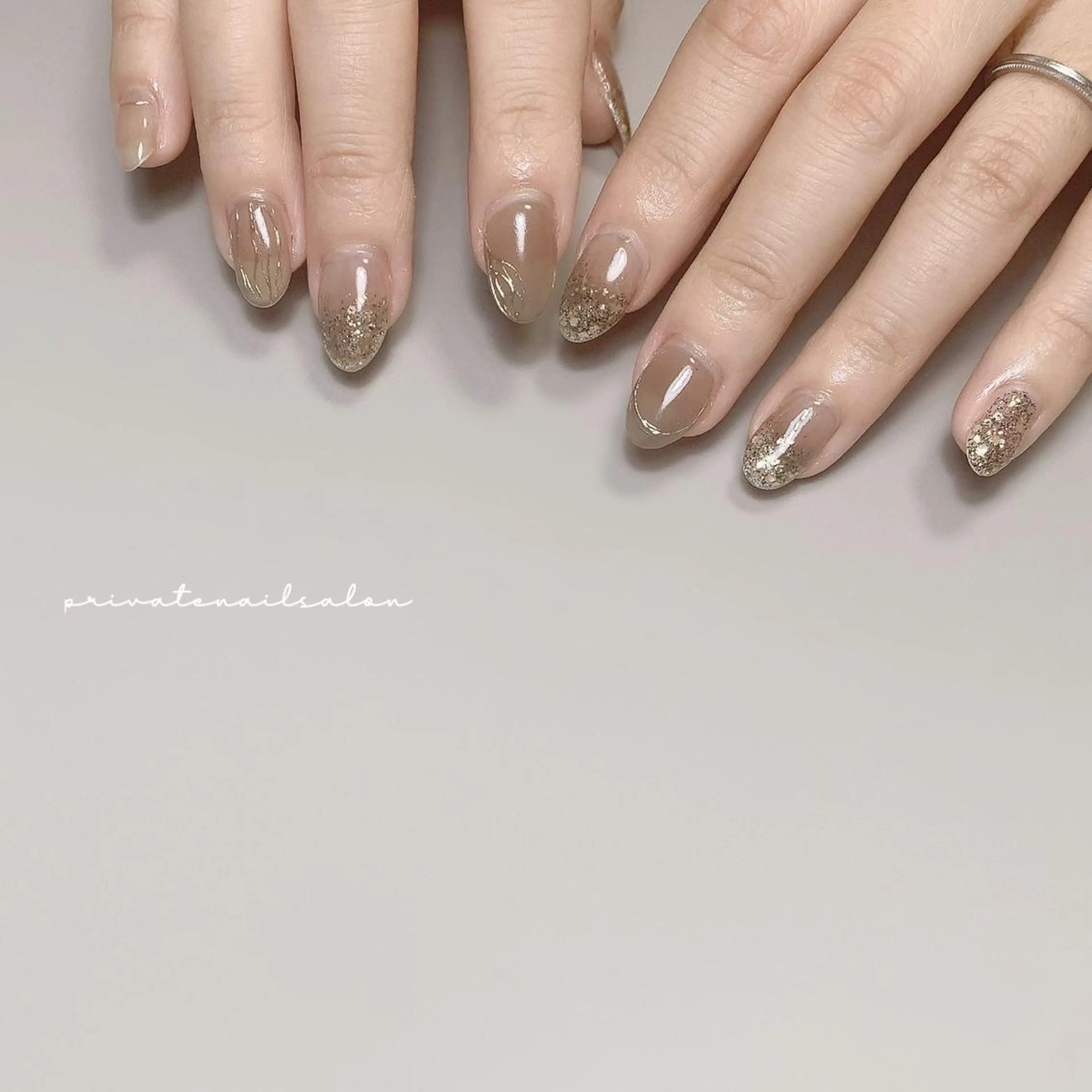 ネイル ブラウン ミラーネイル ニュアンスネイル ハンドネイル Liebe nailのネイルデザイン