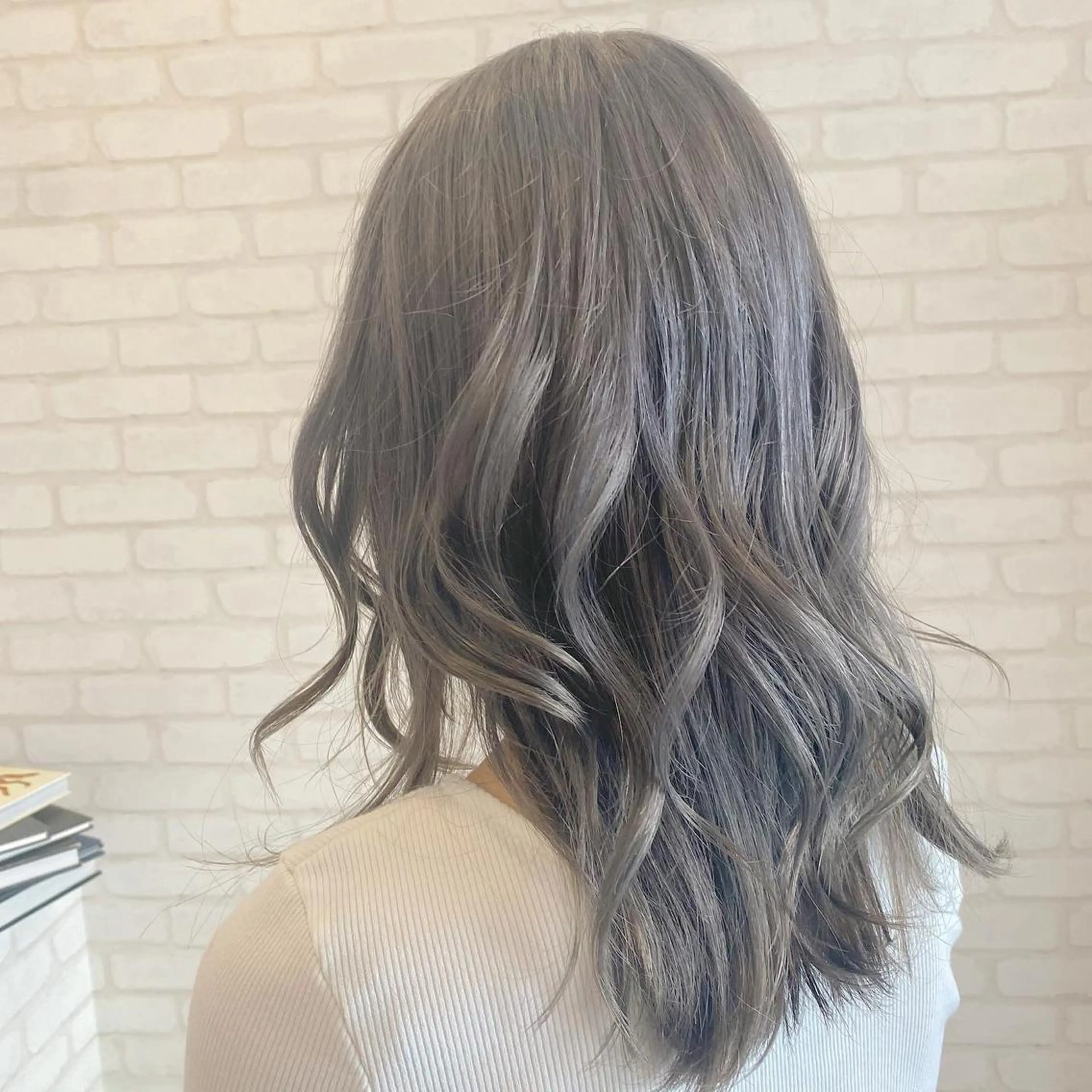 セミロング カラー すずき なぎさ☀️のヘアスタイル