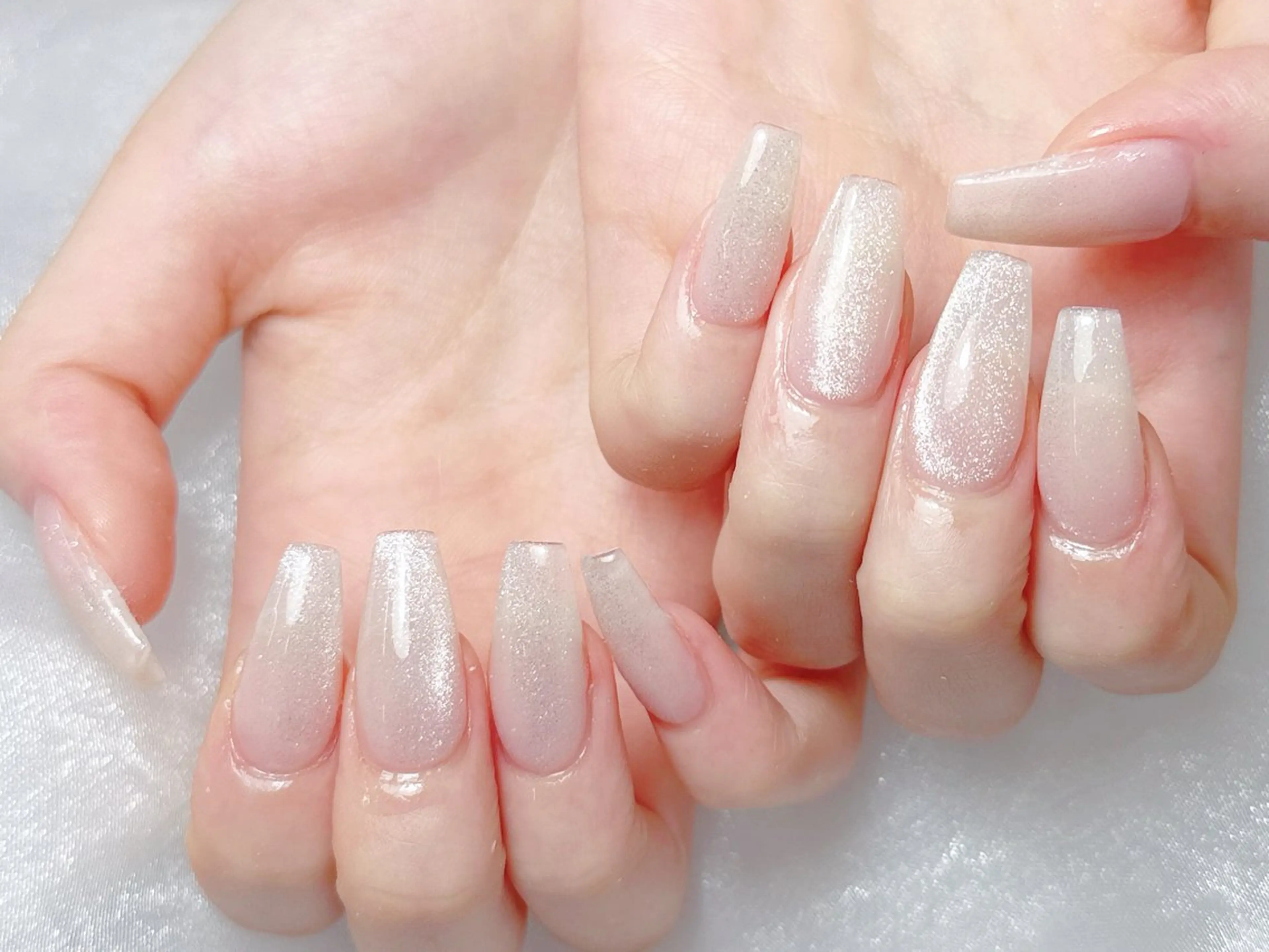 ロング 韓国風ヘア ハンドネイル NOA NAILのネイルデザイン