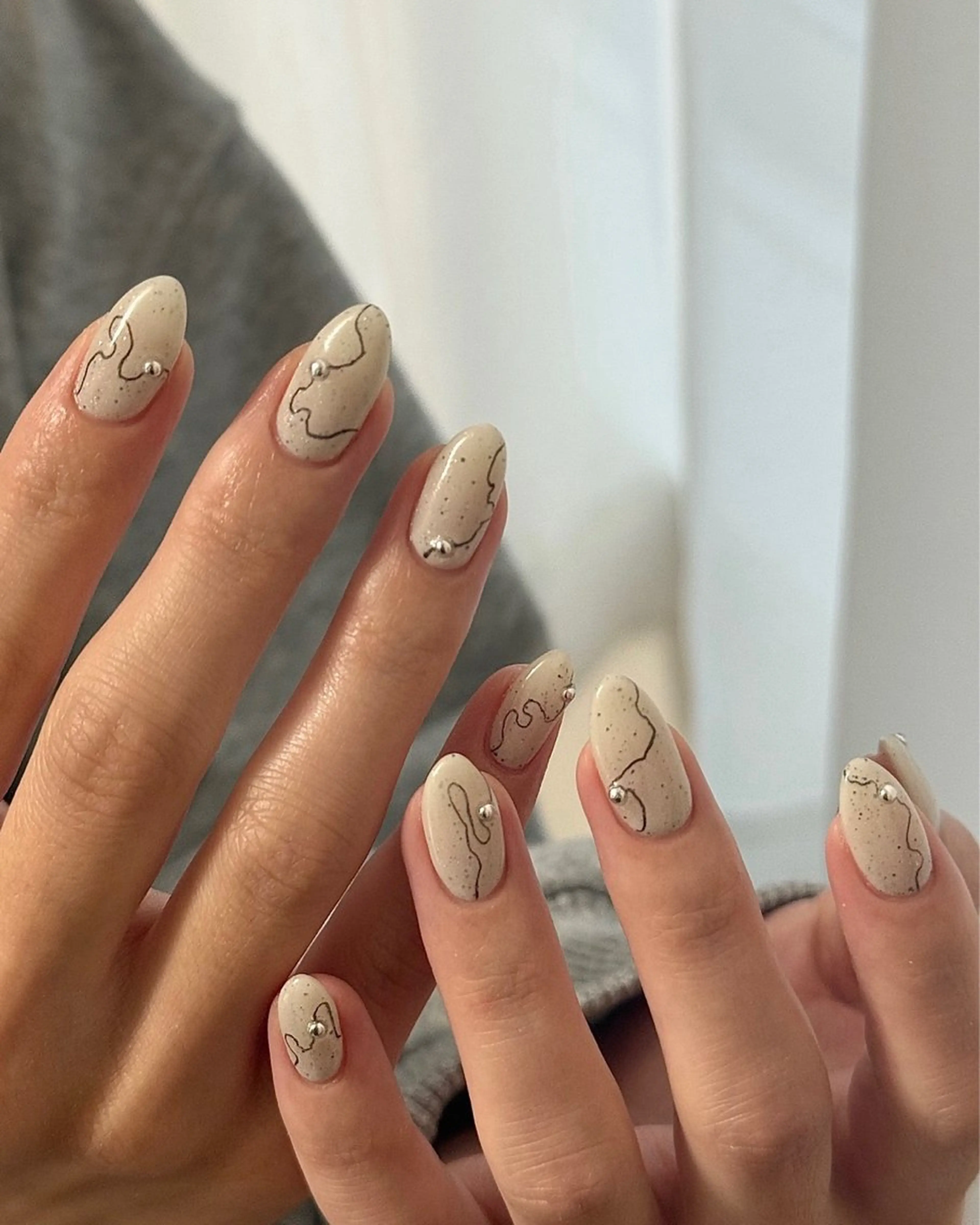 ネイル ハンドネイル フットネイル ハンドケア ニュアンスネイル 💅🏻yuuiのネイルデザイン