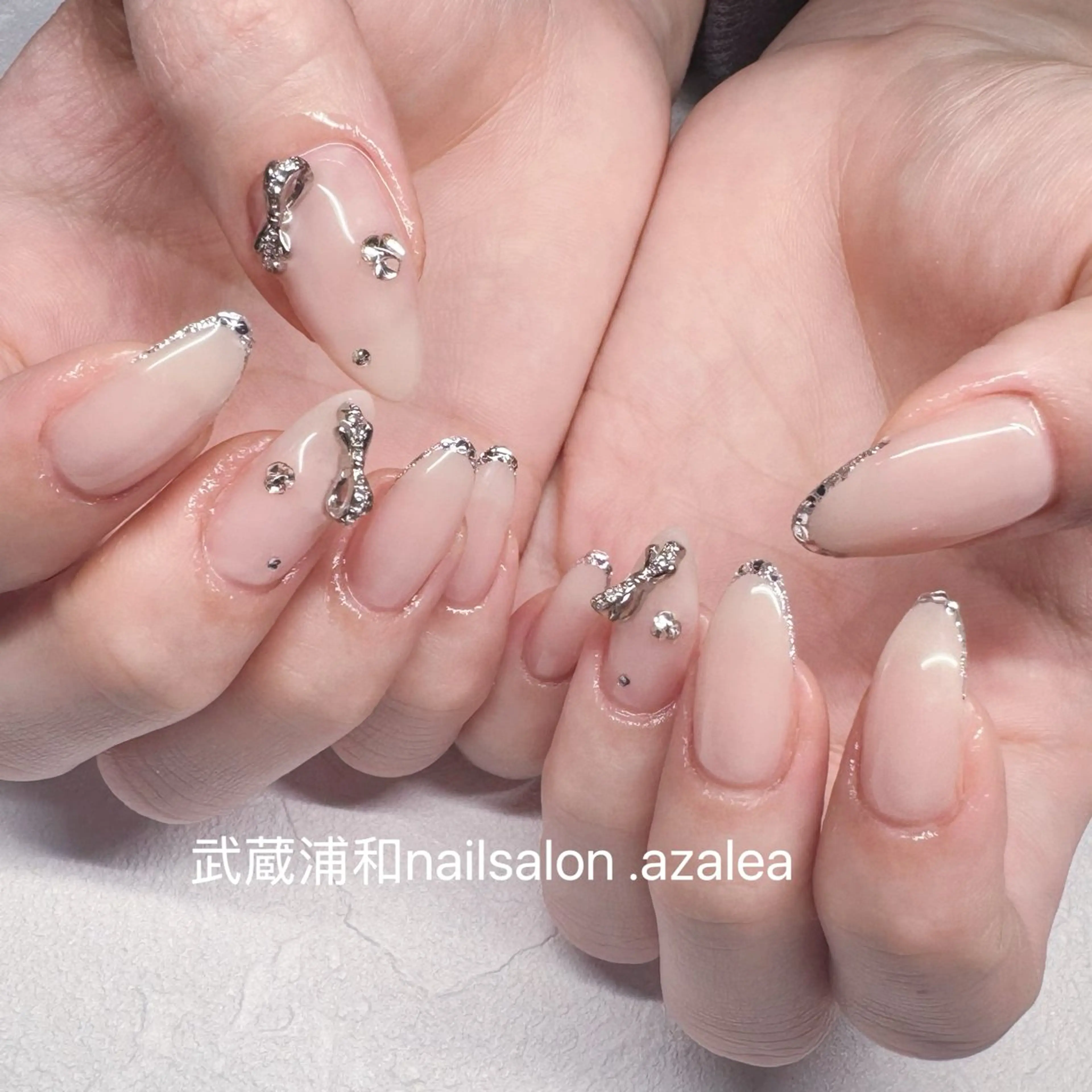 ネイル ハンドネイル R inのネイルデザイン