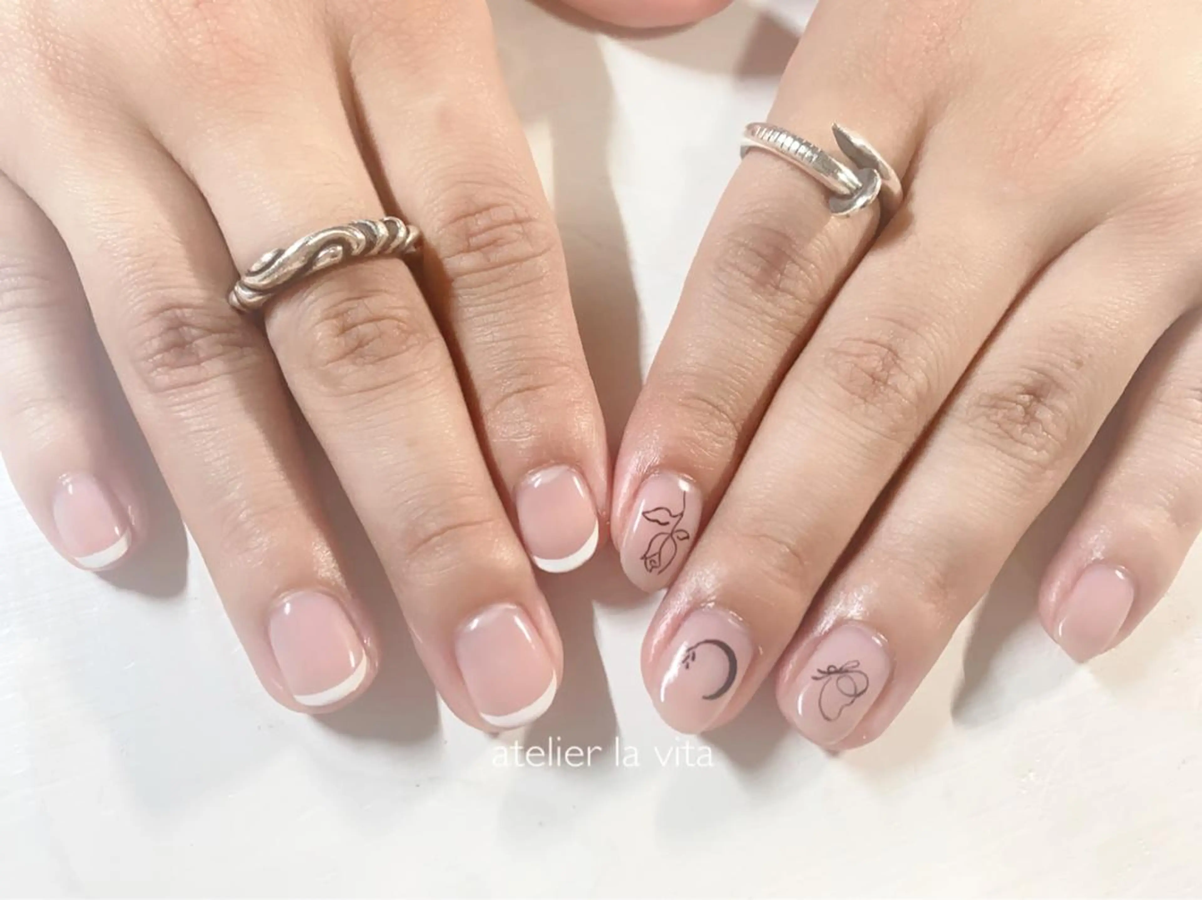 ネイル アートネイル クリアネイル フラワーネイル フレンチネイル ジェルネイル ハンドネイル atelier la vita所属・lavita. mimuraのネイルデザイン