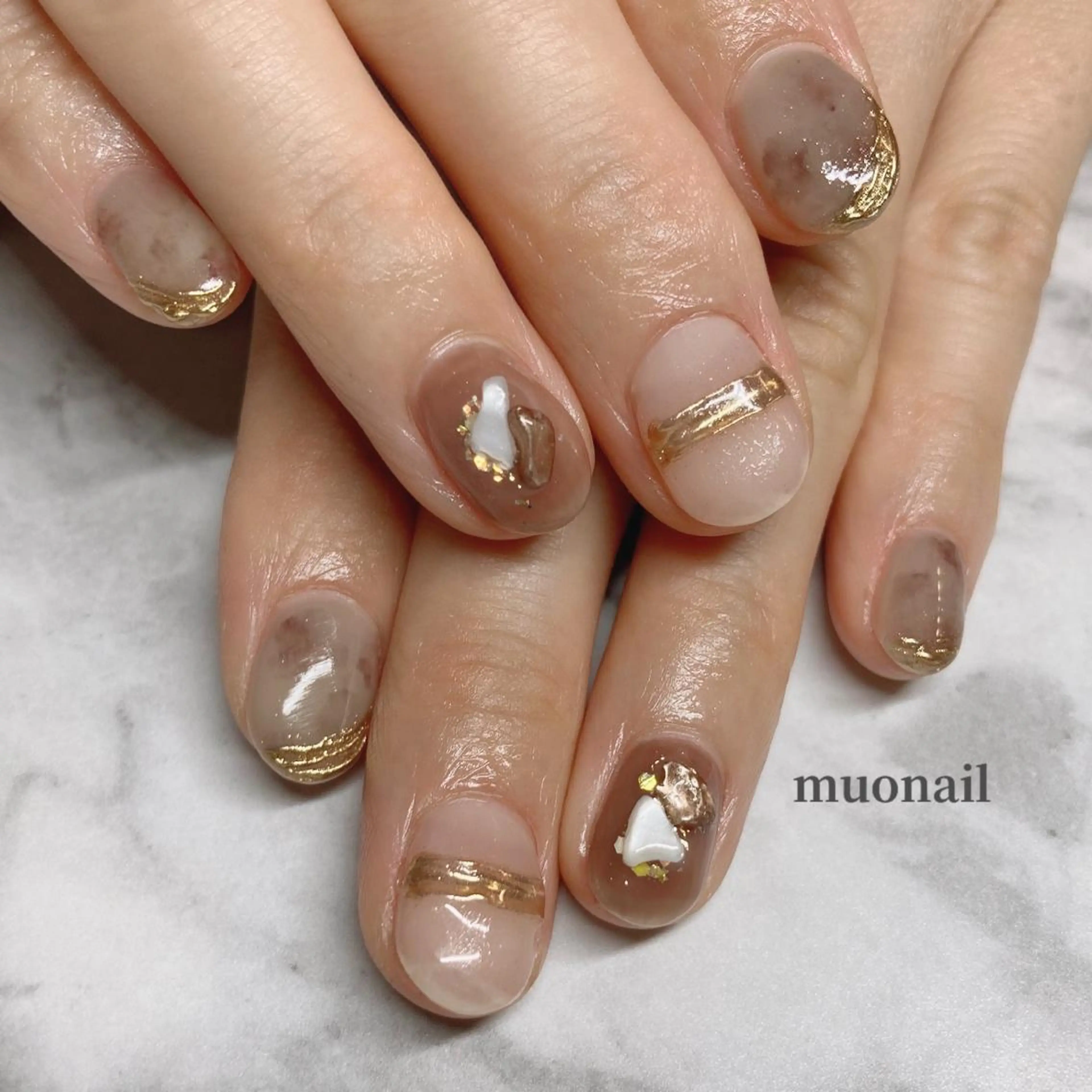 ネイル ブラウン ニュアンスネイル Sand by muoのネイルデザイン