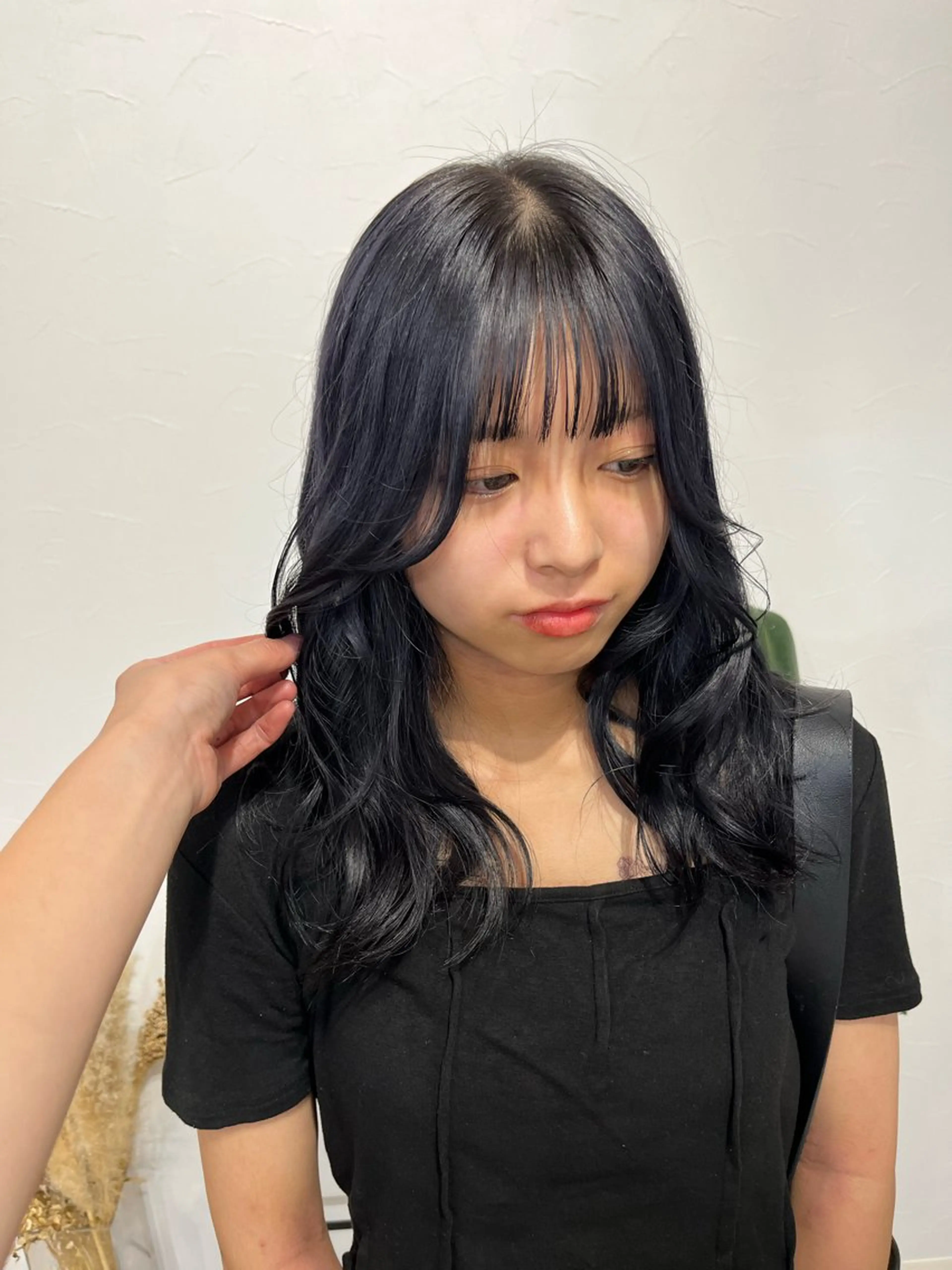 ロング カラー 黒髪 ブルーカラー ブルーブラック ダブルカラー イヤリングカラー ito eye&nail所属・ito 小山綾花のマツエク・マツパデザイン