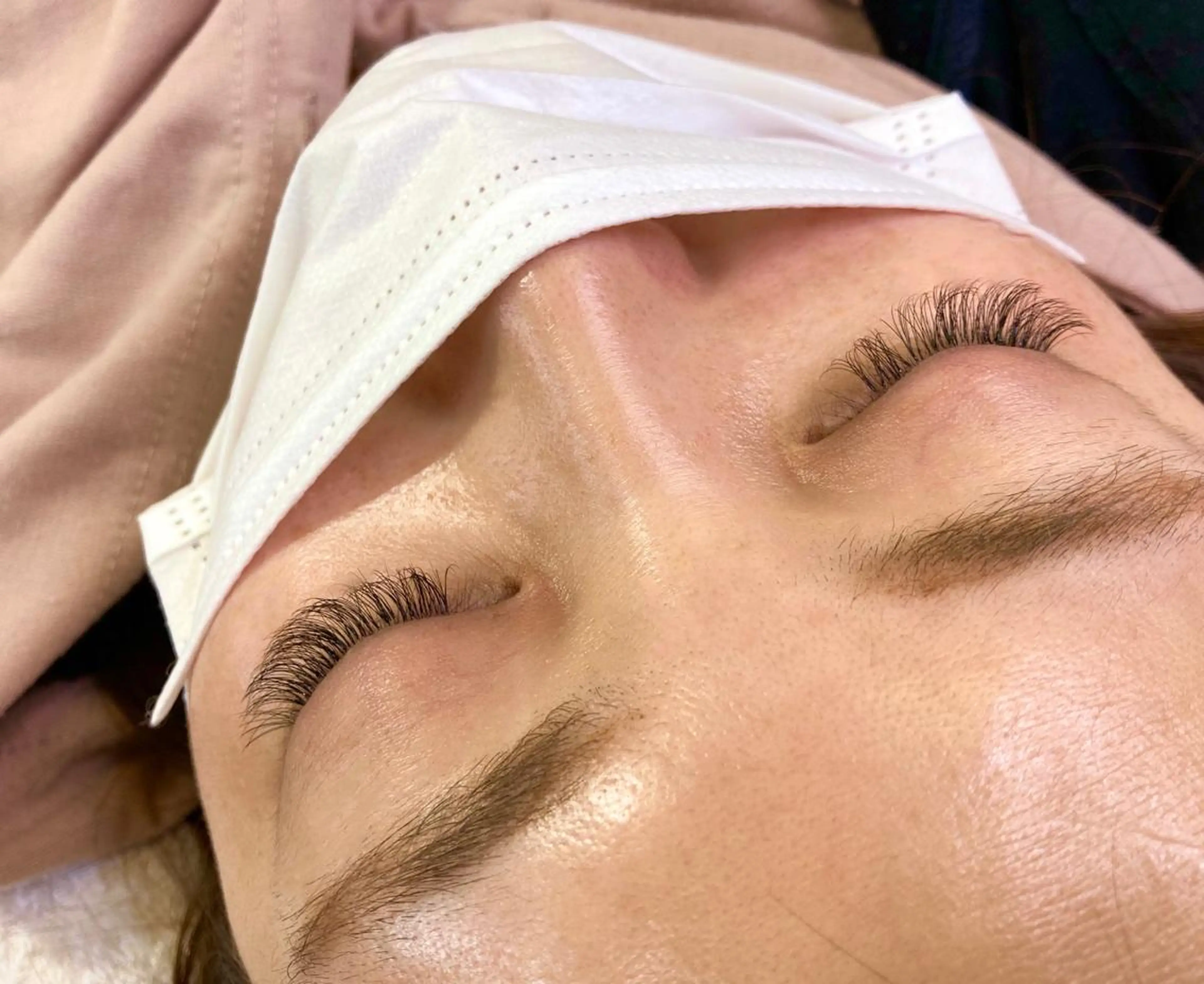 マツエク・マツパ ボリュームラッシュ サン美容室所属・サン美容室 ♡の眉毛・アイブロウイメージ