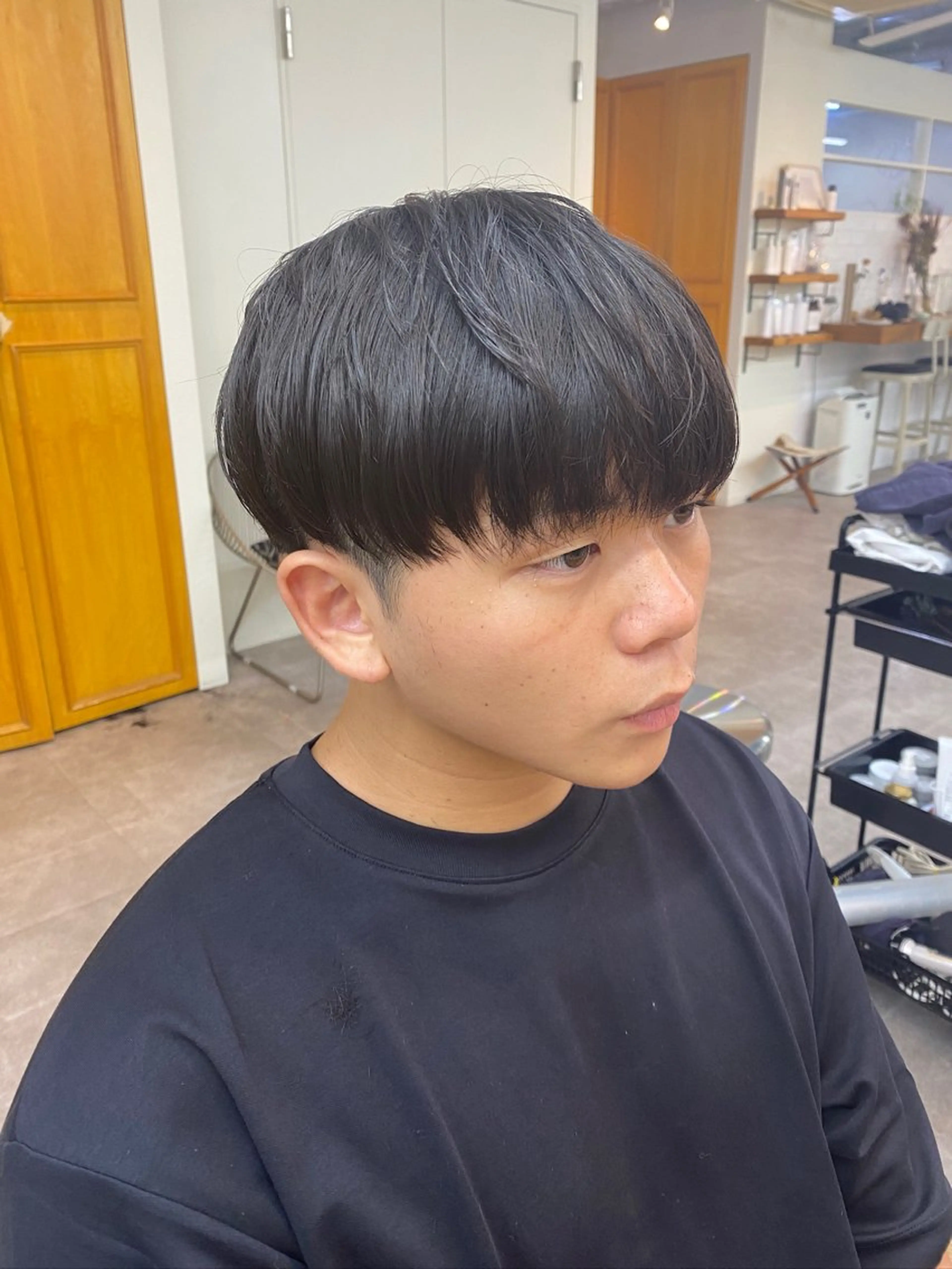 メンズ マッシュ カット オリーブカラー🫒 透明感カラーMAOのヘアスタイル