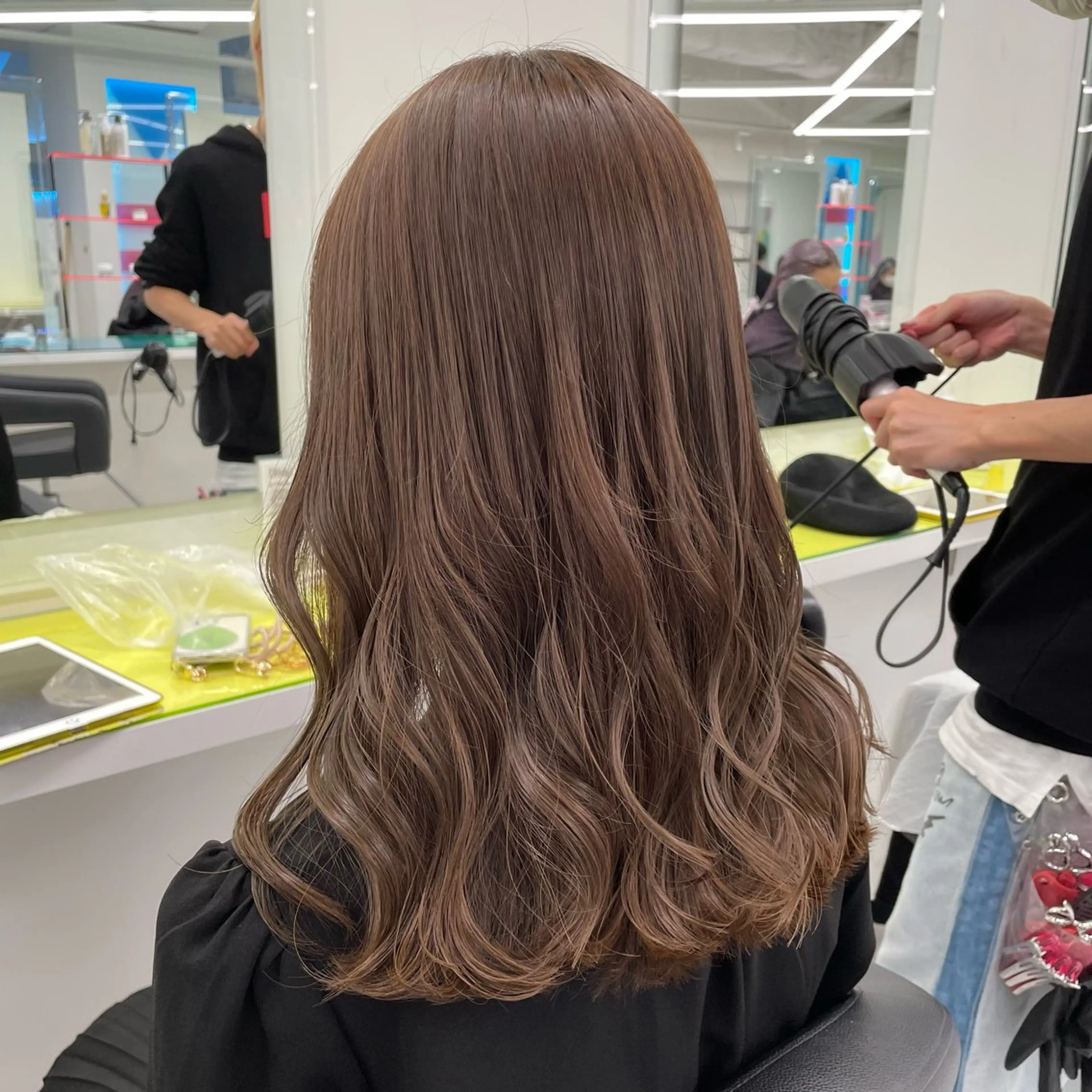 ミディアム ブラウンベージュ🤎 ブリーチなし🤎のヘアスタイル