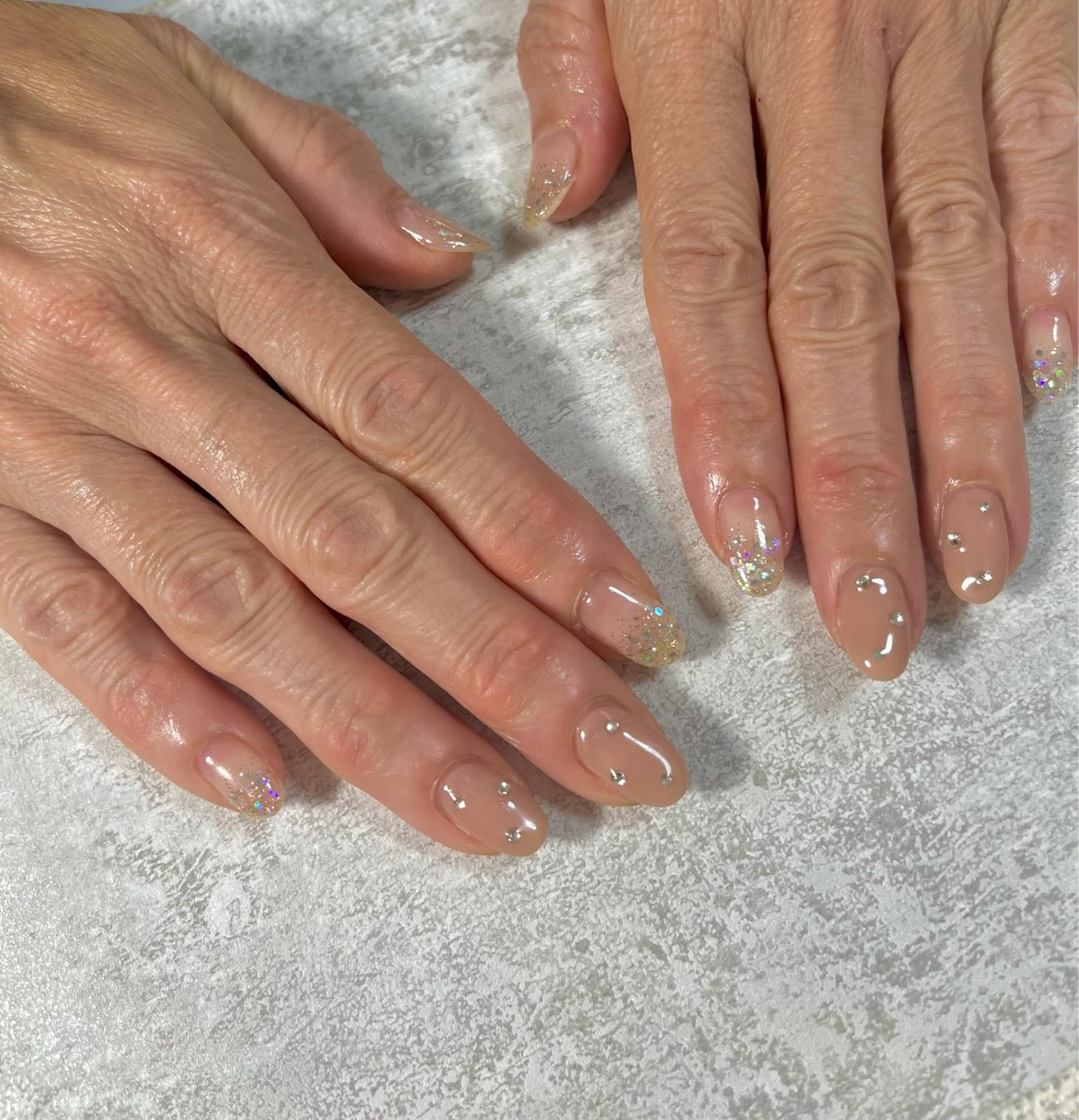 ネイル オーロラネイル ブルー フットネイル フレンチネイル ジェルネイル ハンドネイル kiki nail たまプラーザのネイルデザイン