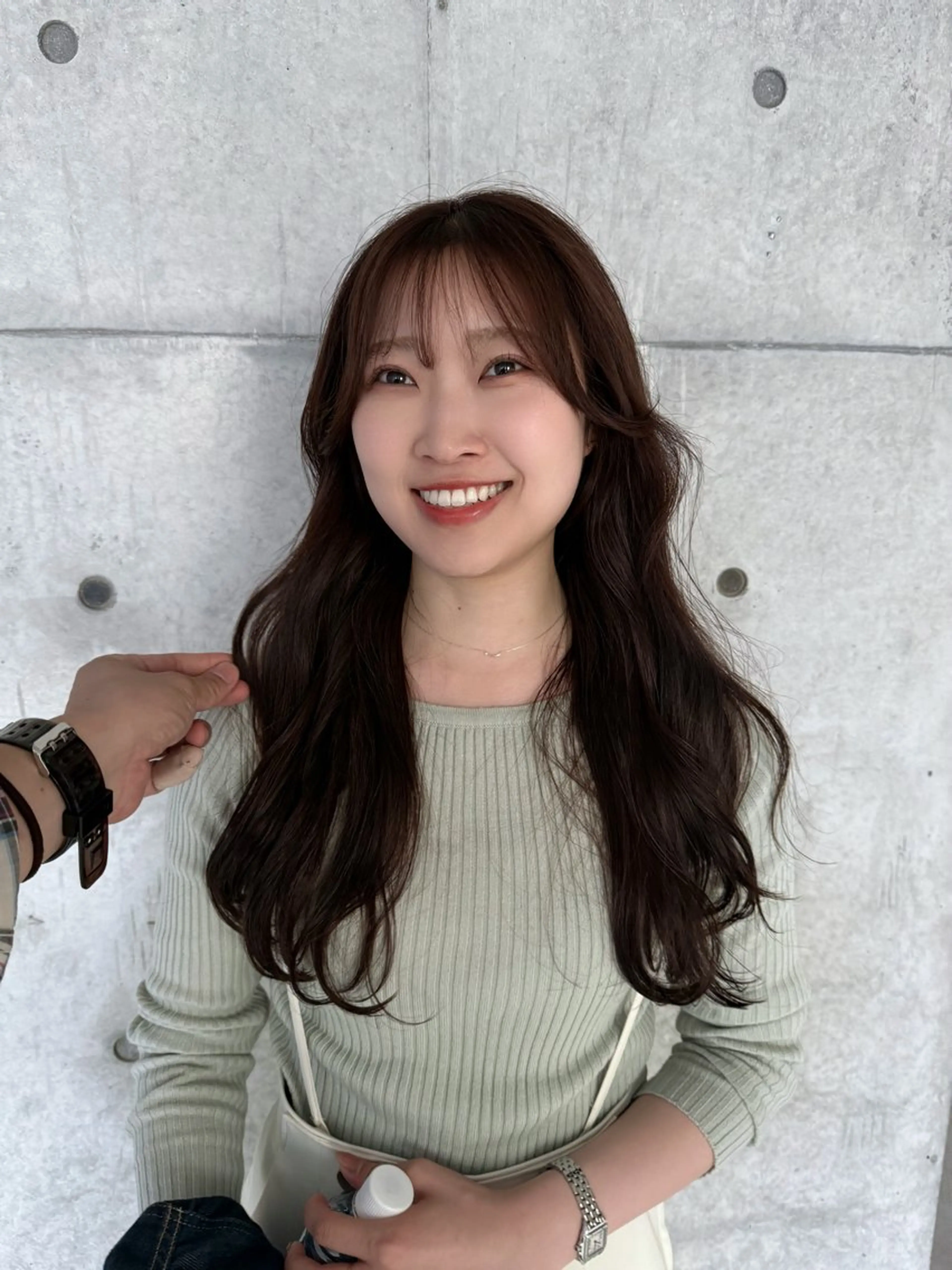 ロング カラー ロングレイヤー アッシュ ベージュカラー ブリーチ 透明感カラー カット ヘアカラー トリートメント 日本一丁寧なカット/ 小林輝🍀︎のヘアスタイル
