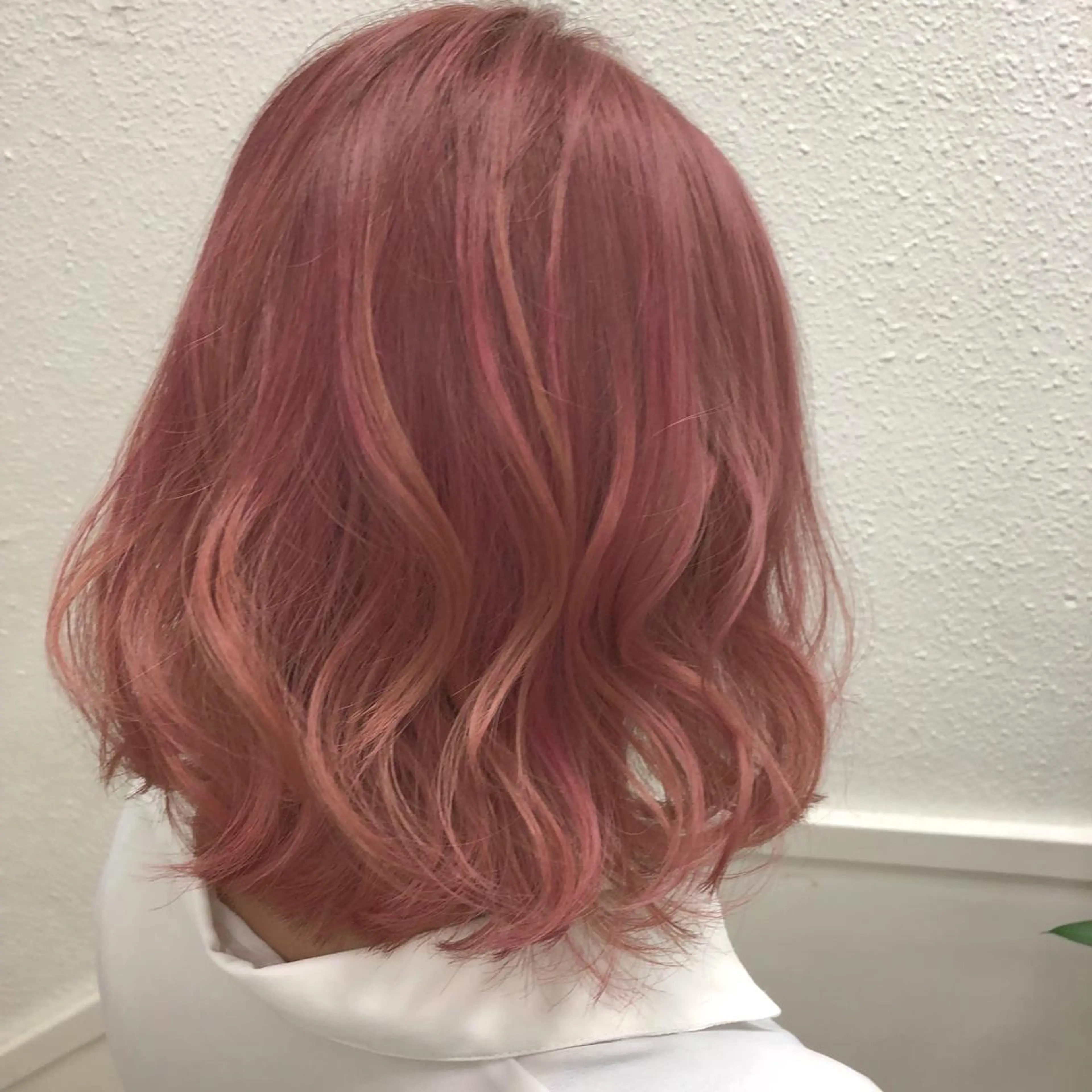 ショート カラー ピンクカラー カット ヘアカラー トリートメント 髪質改善/美髪矯 正ヤマモトハルキのヘアスタイル