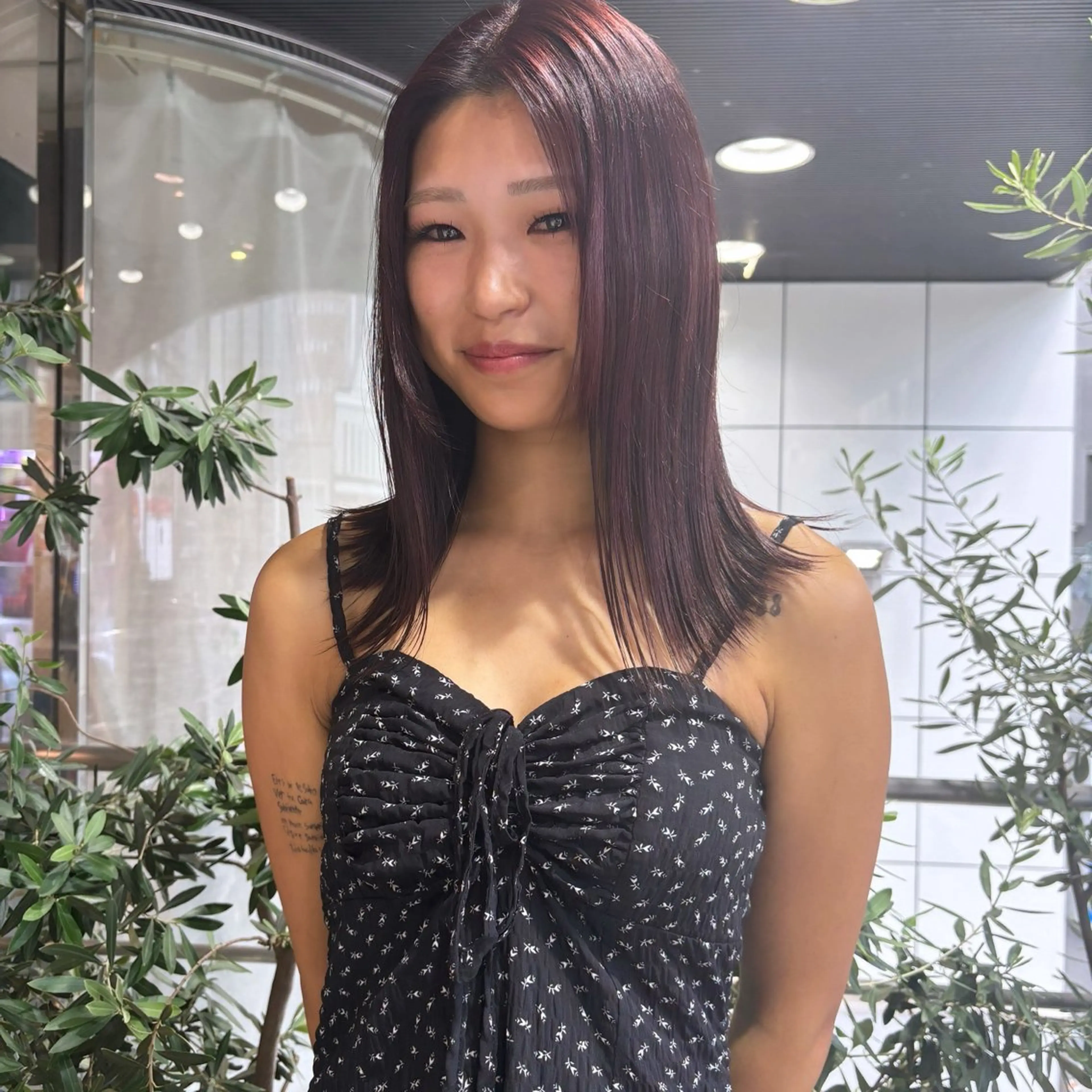 カラー ブリーチ ケアブリーチ ダブルカラー ハイトーンカラー インナーカラー ヘアカラー 暗髪/レイヤー/ボブ 🪩💫KAYOのヘアスタイル