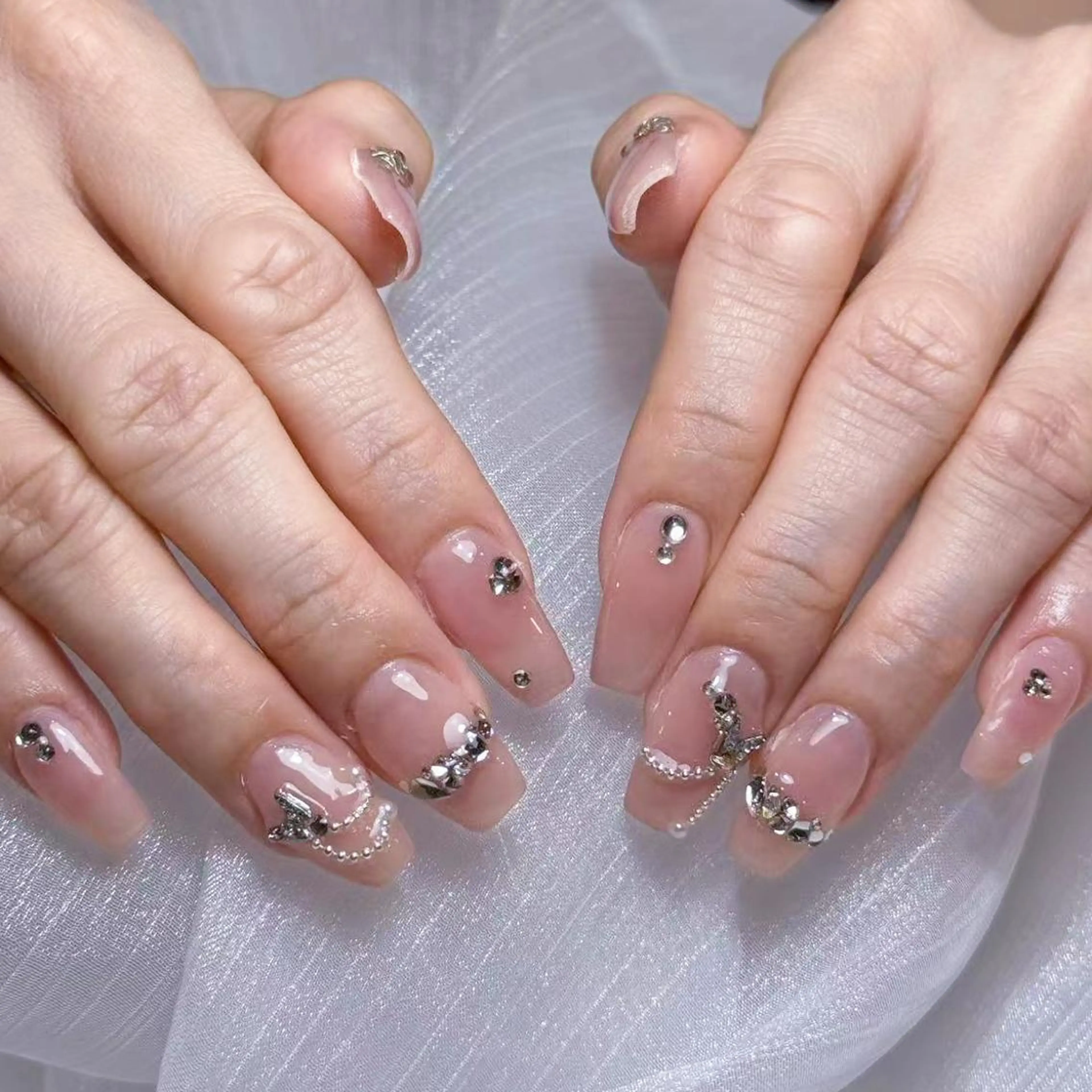 ネイル アートネイル オーロラネイル ガーリー キラキラネイル 韓国ネイル ハンドネイル DIAMOND Nail🥇のネイルデザイン