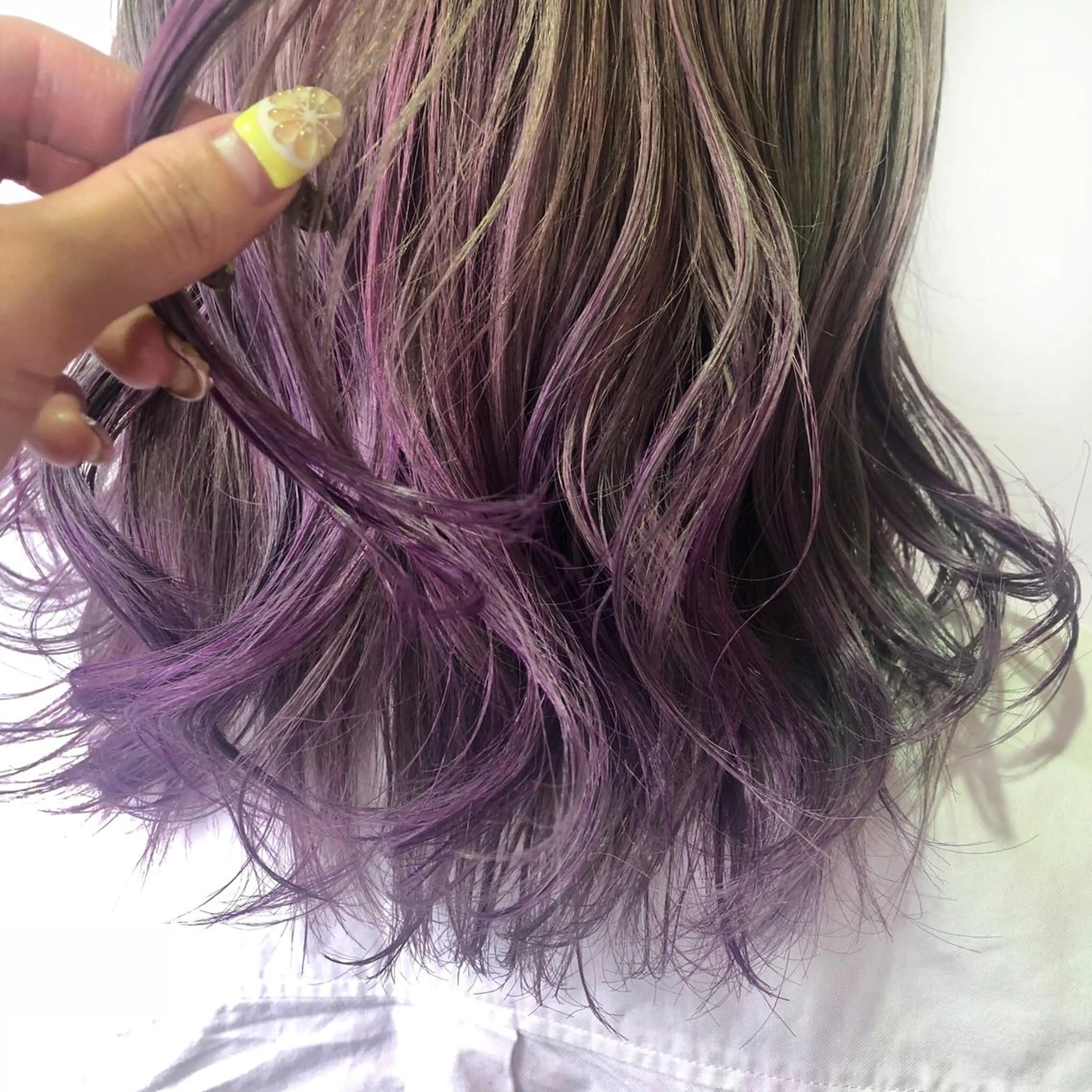 ミディアム カラー ベージュ/インナー カラー🤍Rieのヘアスタイル