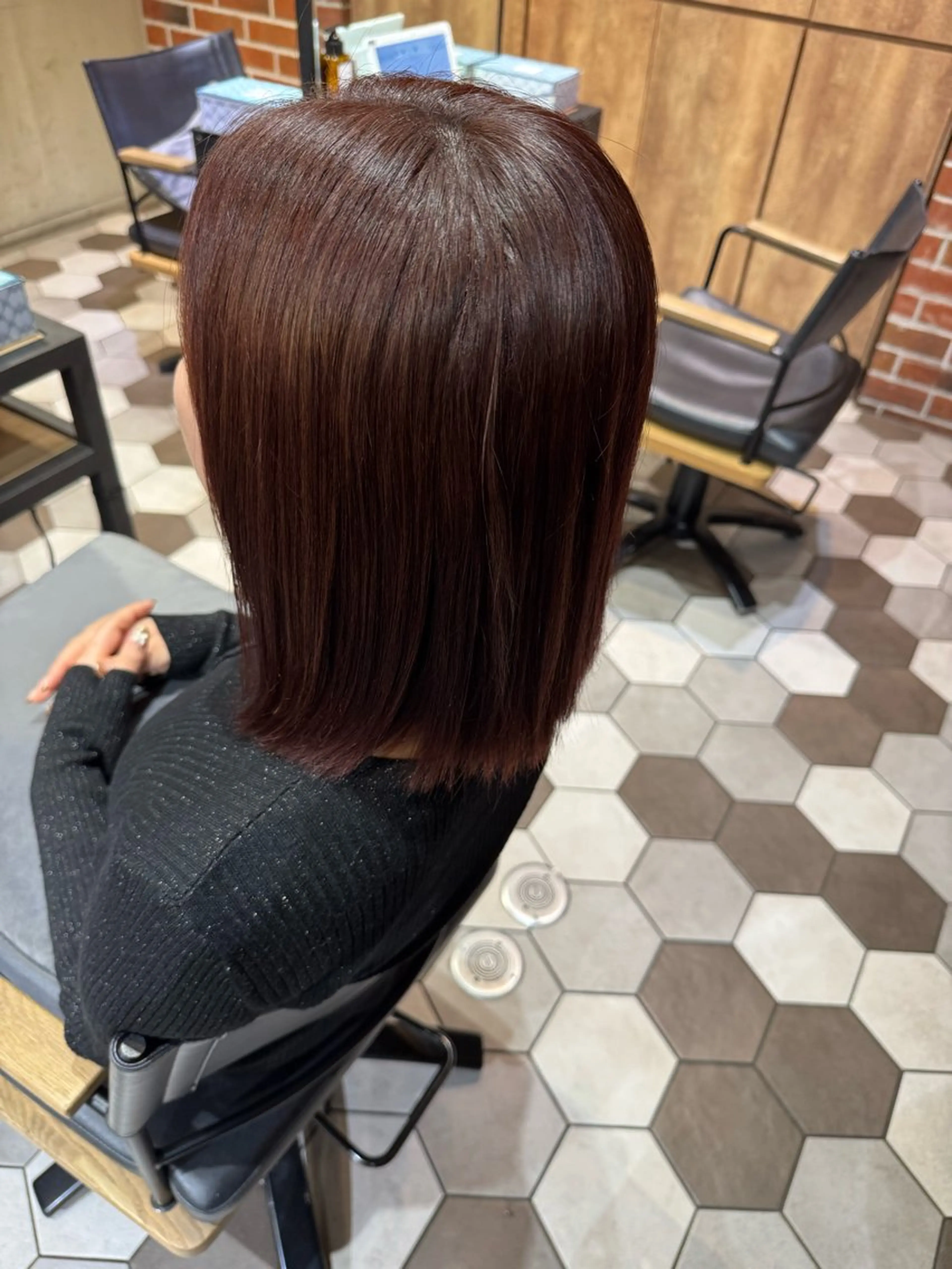 ミディアム カラー ブラウンカラー ピンクカラー ピンクブラウン 近藤 愛理のヘアスタイル