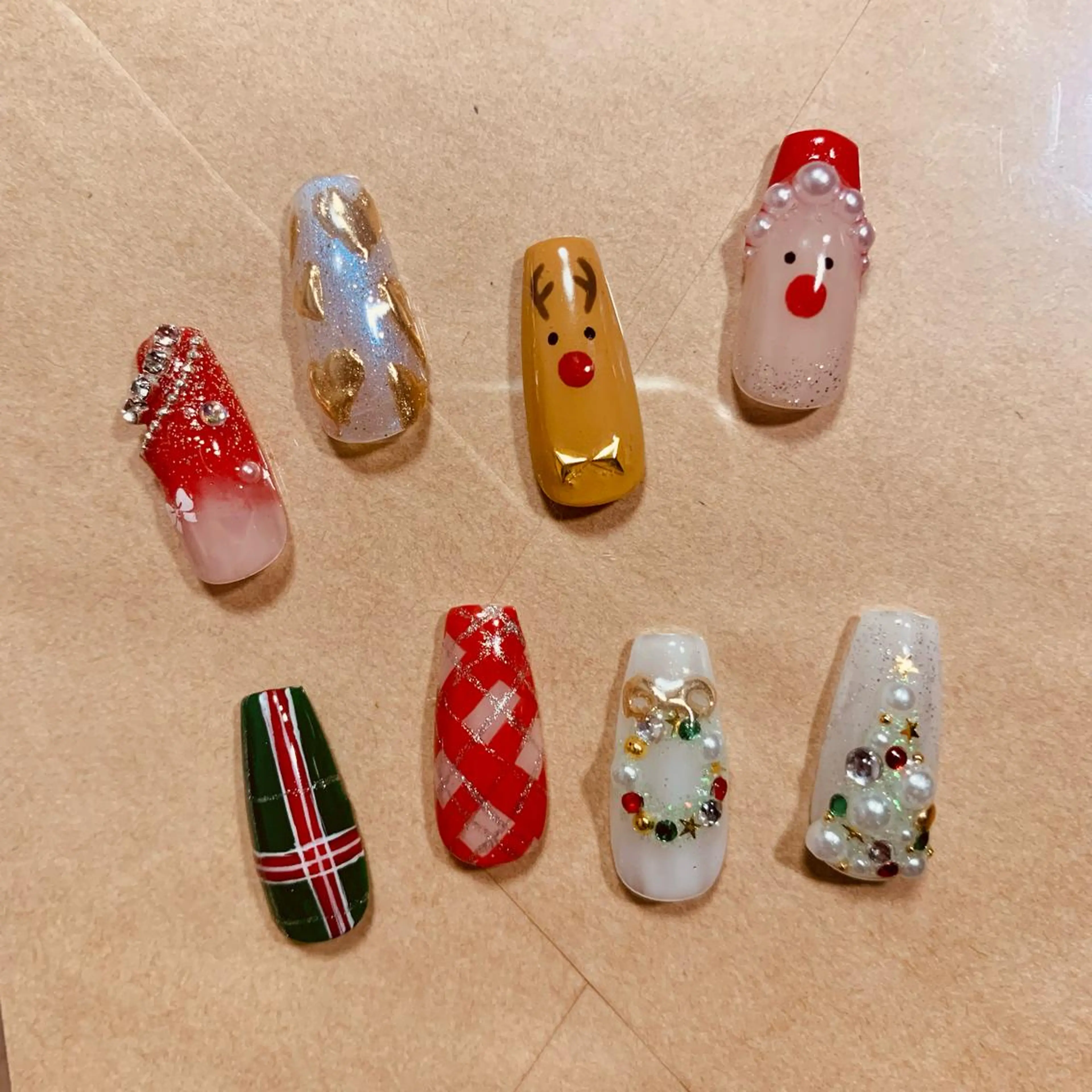 ネイル ネイルチップ 冬ネイル クリスマス happiness nailのネイルデザイン