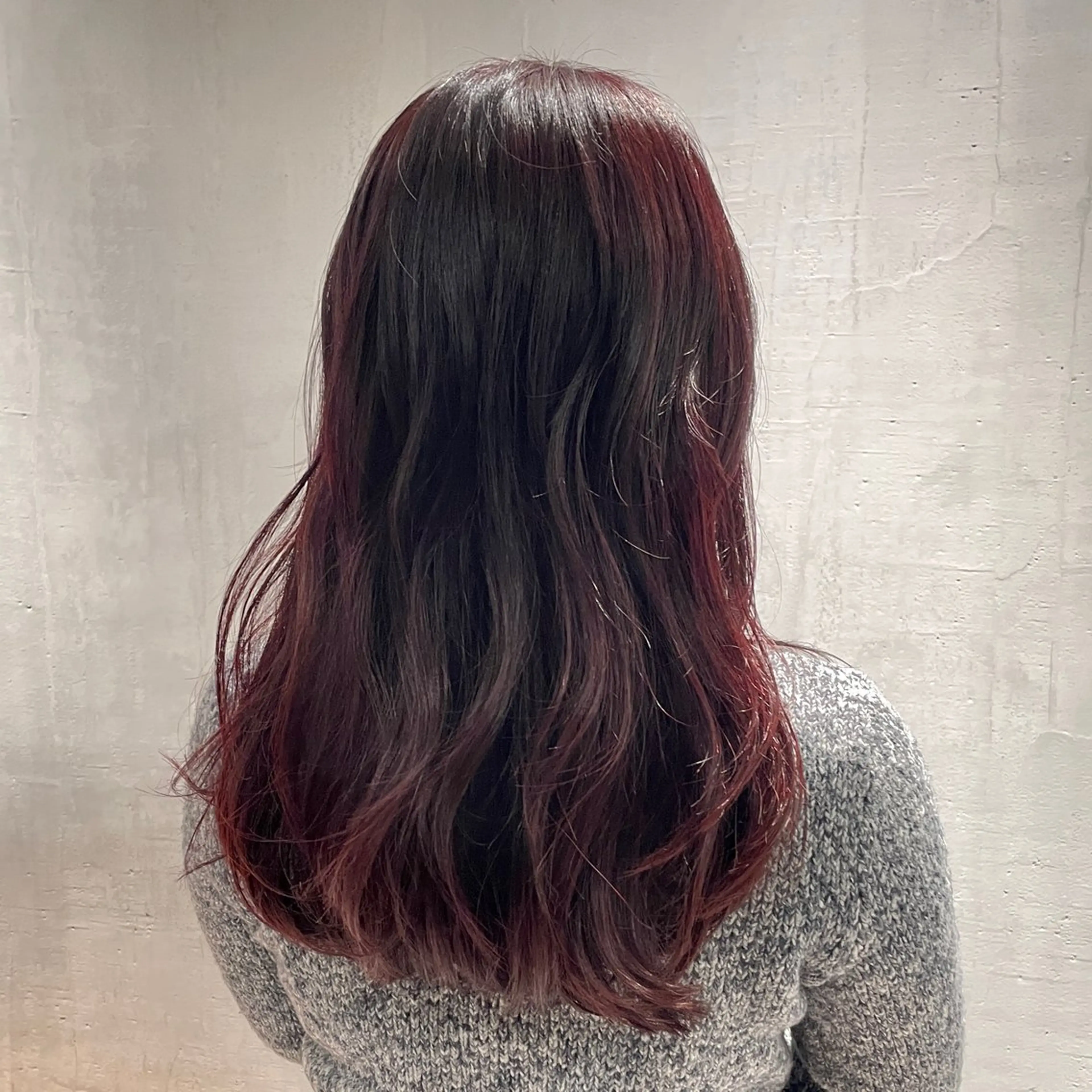 ロング カラー ボルドーカラー ハイライトカラー レッドカラー ハイライト ヘアカラー ヘッドスパ DX SHARE SALON所属・matka白髪ぼかし 大人ヘア/KEIKOのヘアスタイル