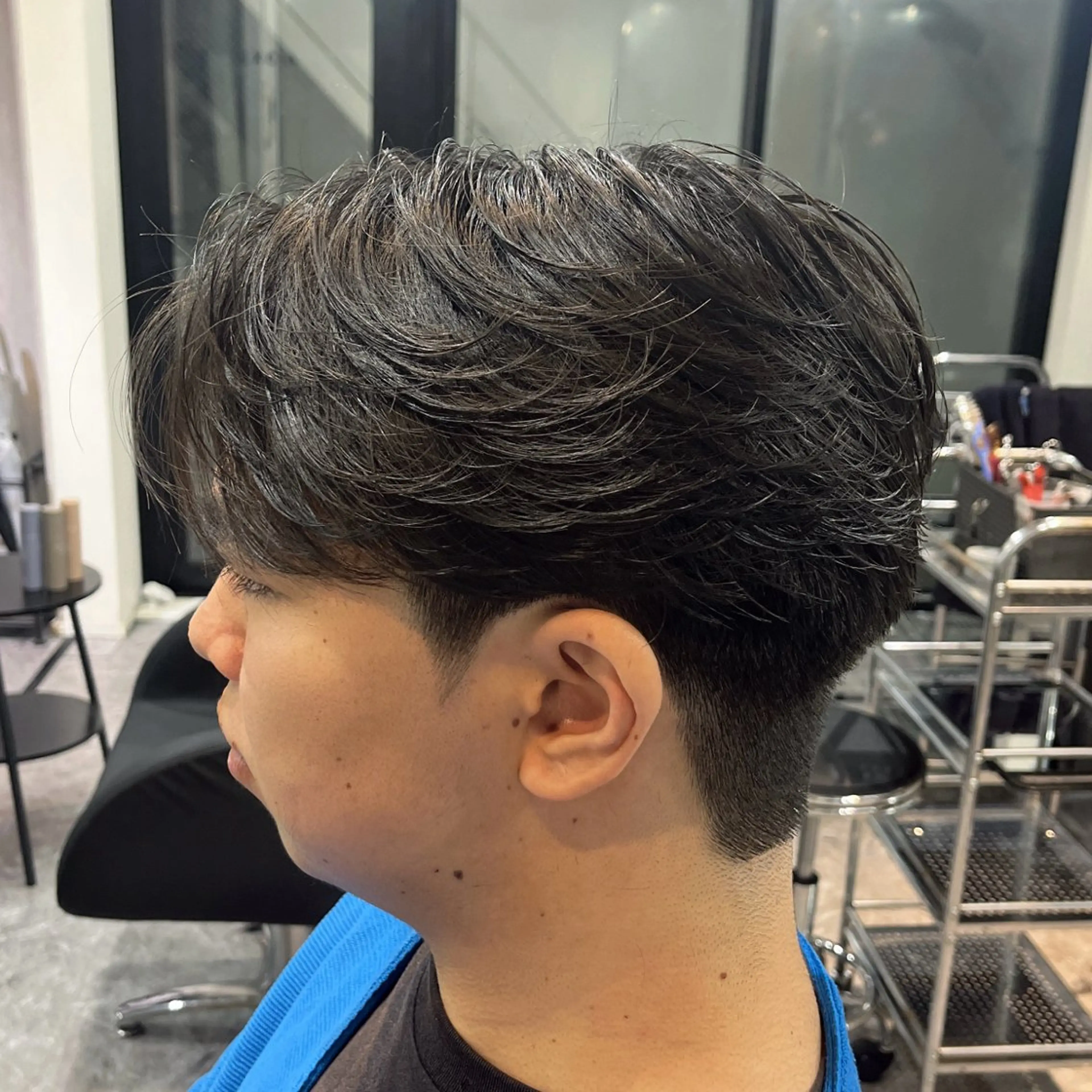 メンズ センターパート ダウンパーマ メンズパーマ 原宿/表参道メンズ 曲がる縮毛矯正/福田のヘアスタイル