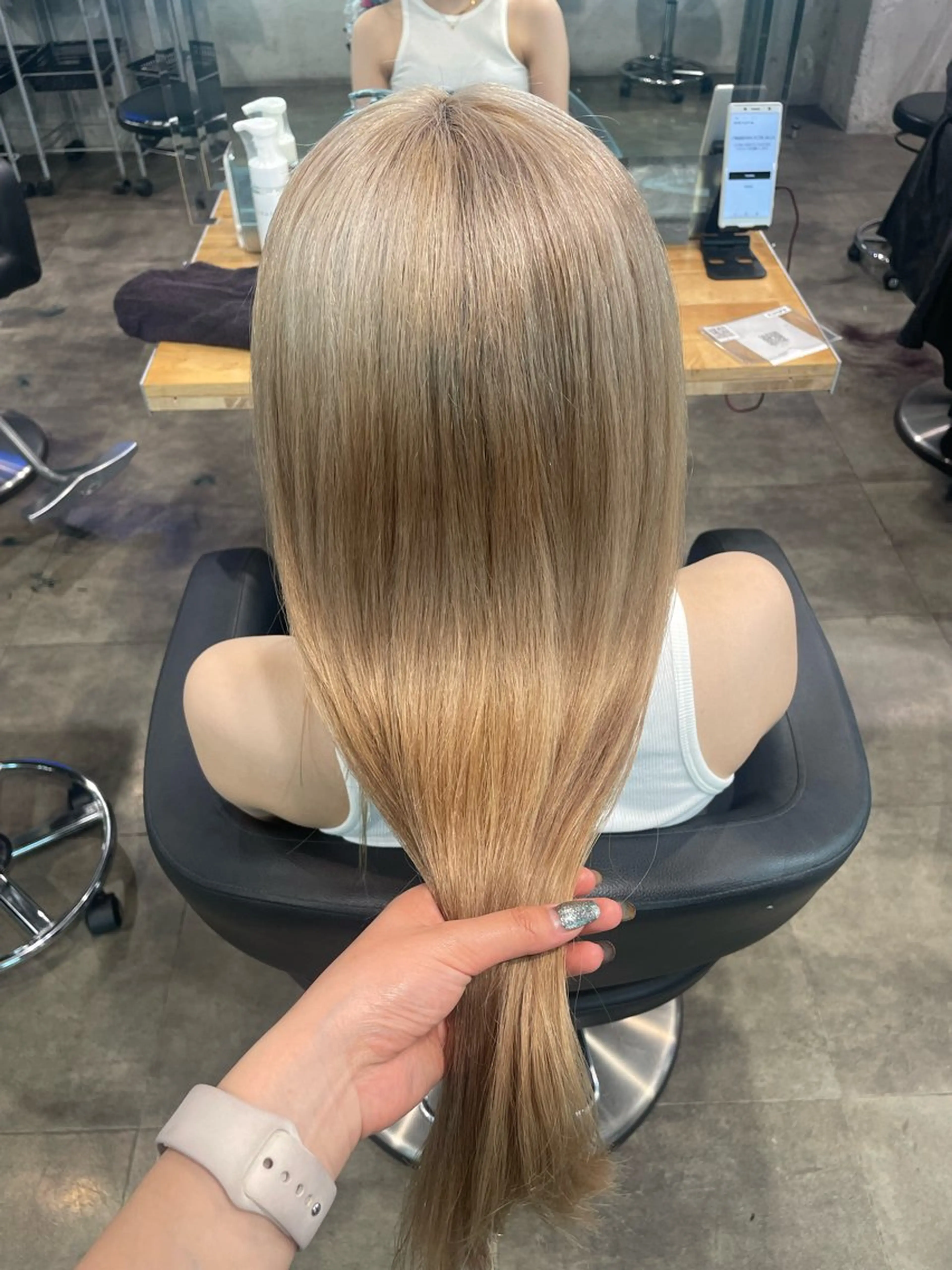 ロング カラー ヘアカラー ハイトーンブロンド 横浜💞ミオのヘアスタイル