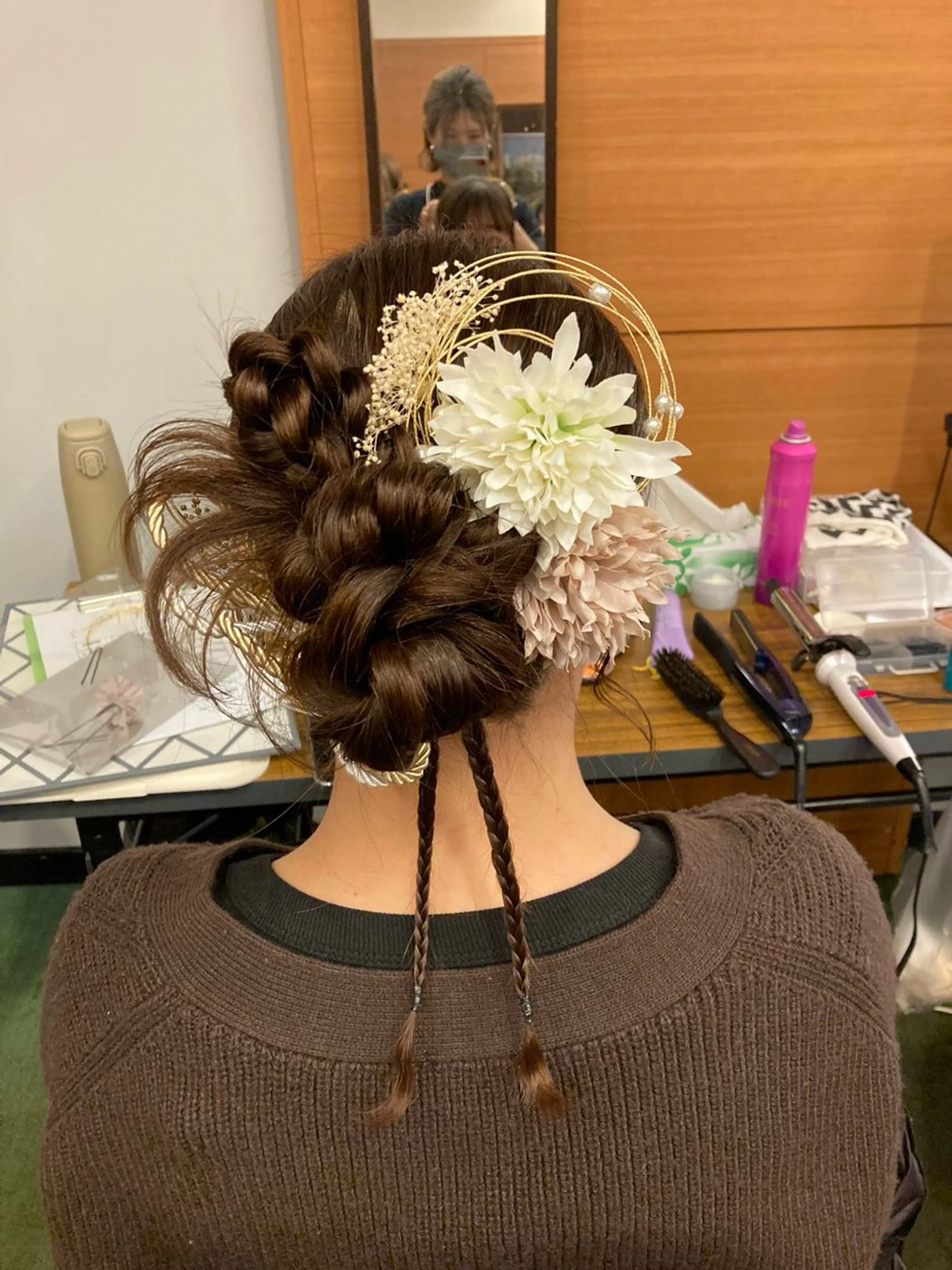ヘアアレンジ や まのネイルデザイン