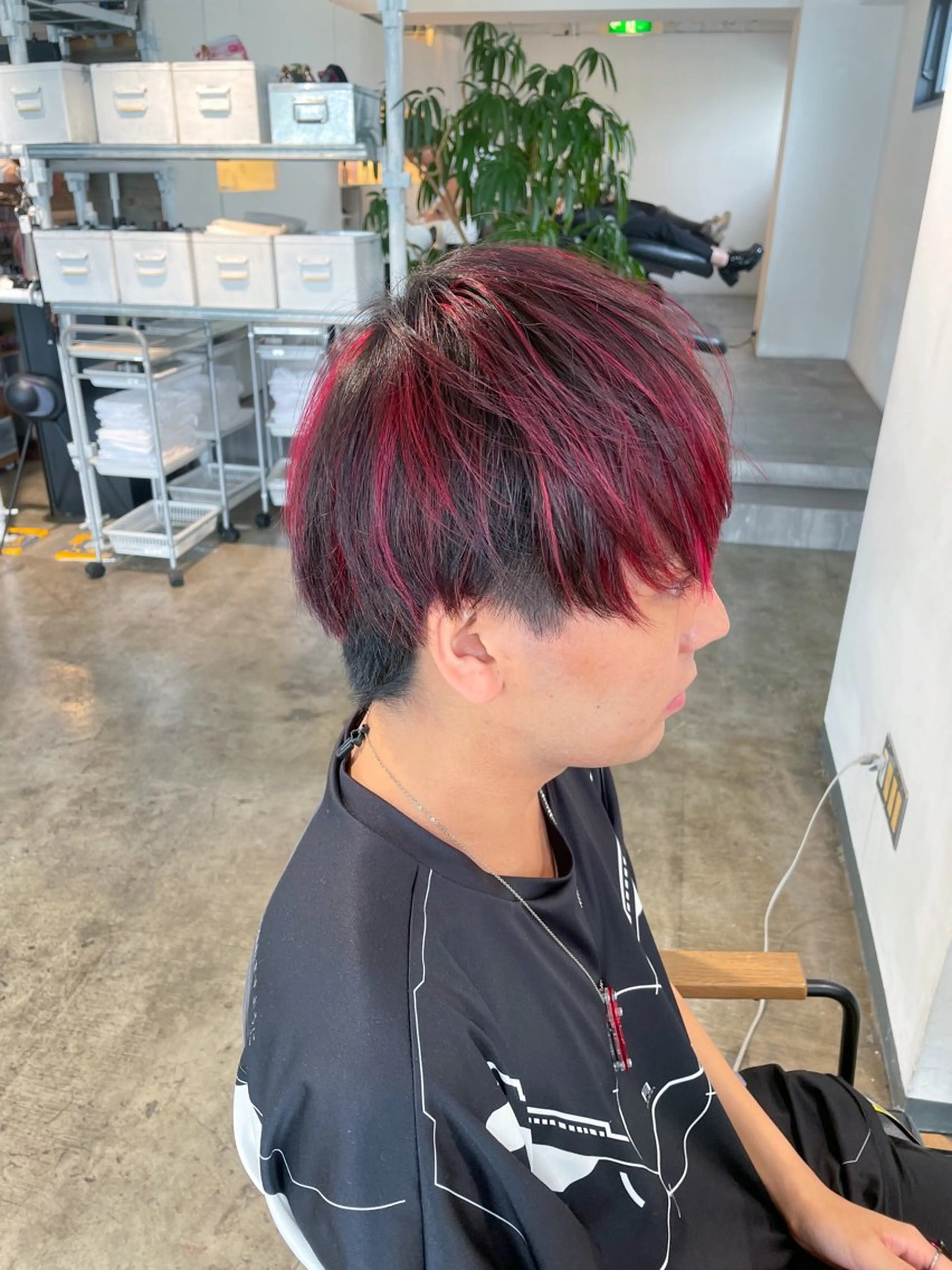 ショート カラー ハイライトカラー レッドカラー ハイライト ヘアカラー トリートメント ハイトーン/レイヤー /ケアブリーチ石川治のヘアスタイル