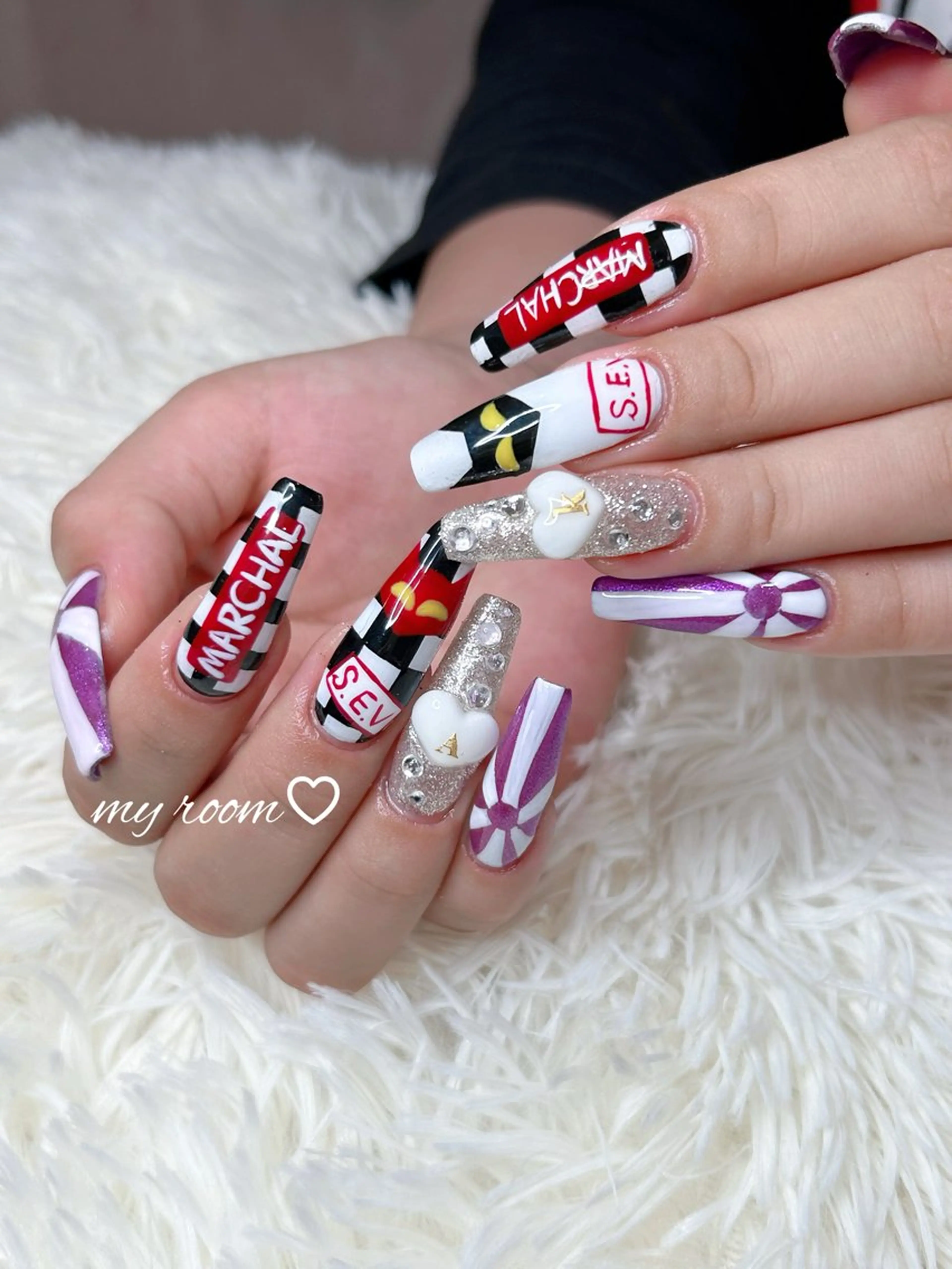 ネイル うるま市サロン Yuko Izawaのネイルデザイン