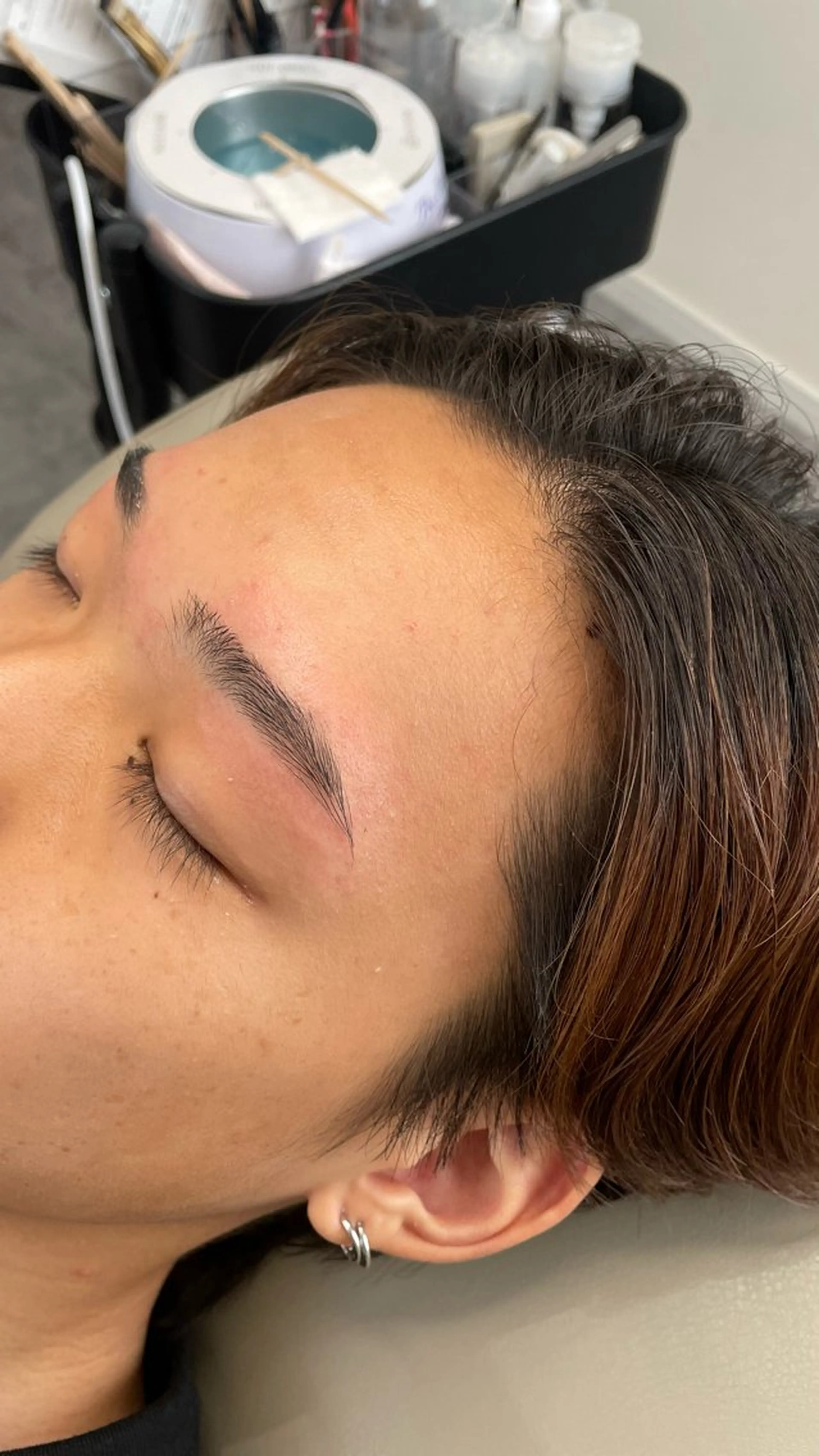 メンズ アイブロウ ワックス脱毛 眉カット その他(アイブロウ) 脱毛サロンとぅるん所属・脱毛サロンとぅるん 日野川角の眉毛・アイブロウイメージ