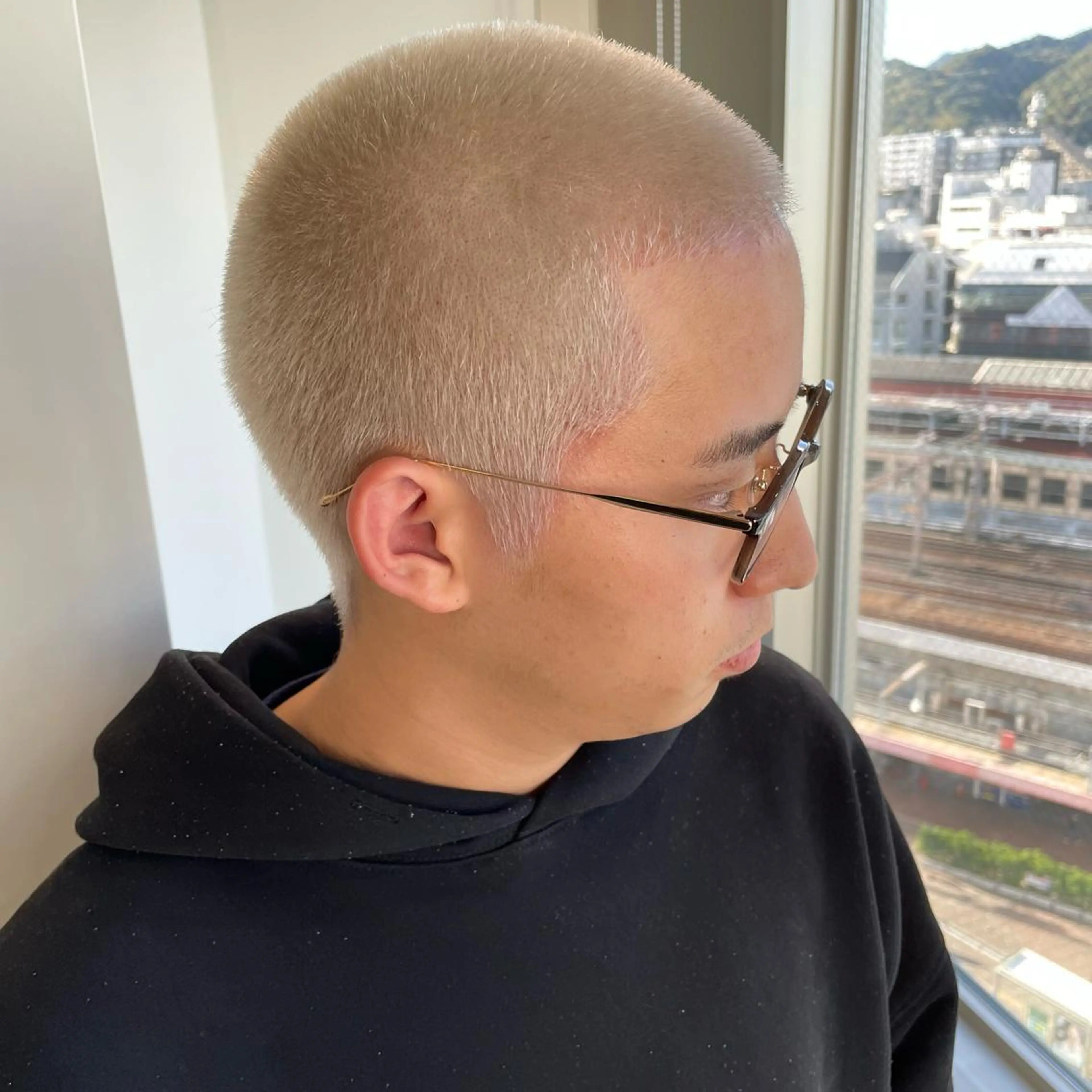 ショート カラー メンズ カット ヘアカラー トリートメント 🎗秋山勇 /三宮指名No.1のヘアスタイル