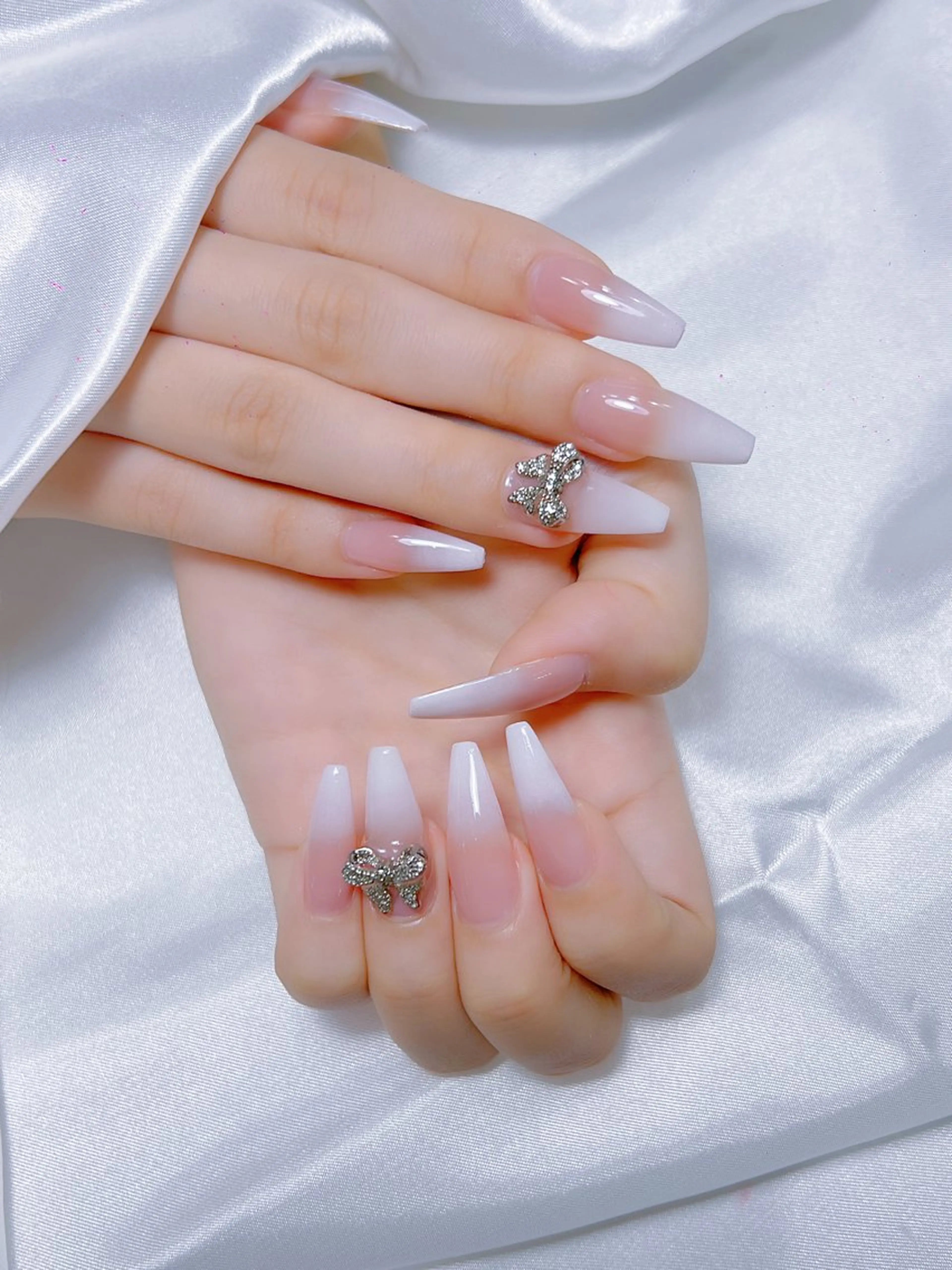 ネイル ハンドネイル LEELA NAIL STUDIO所属・LEELA NAIL STUDIOのネイルデザイン