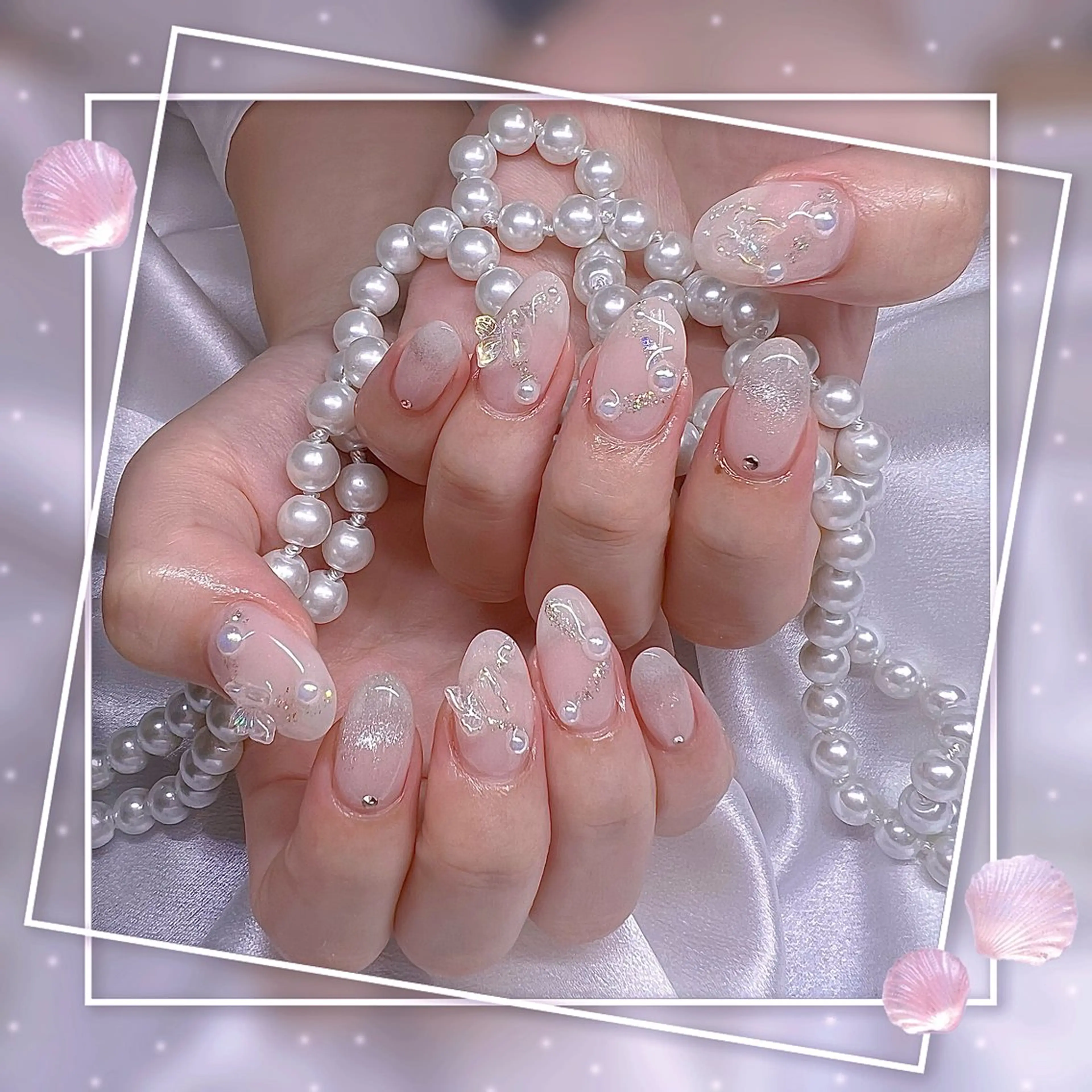 ネイル フレンチネイル グラデーション キラキラネイル 韓国ネイル マグネットネイル ハンドネイル ハンドケア Chill Nailsalonのネイルデザイン