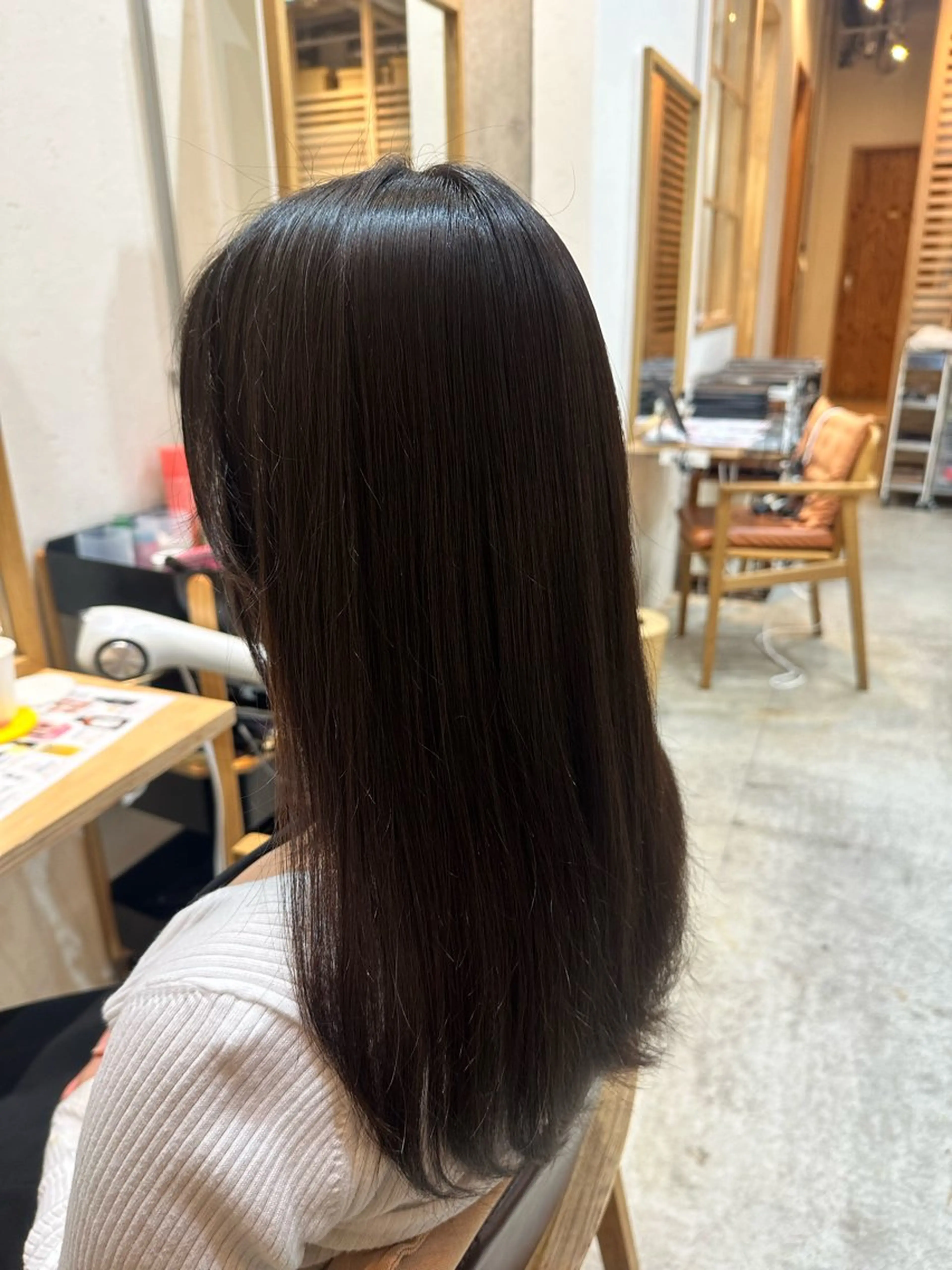 カラー 小林 雪乃のヘアスタイル