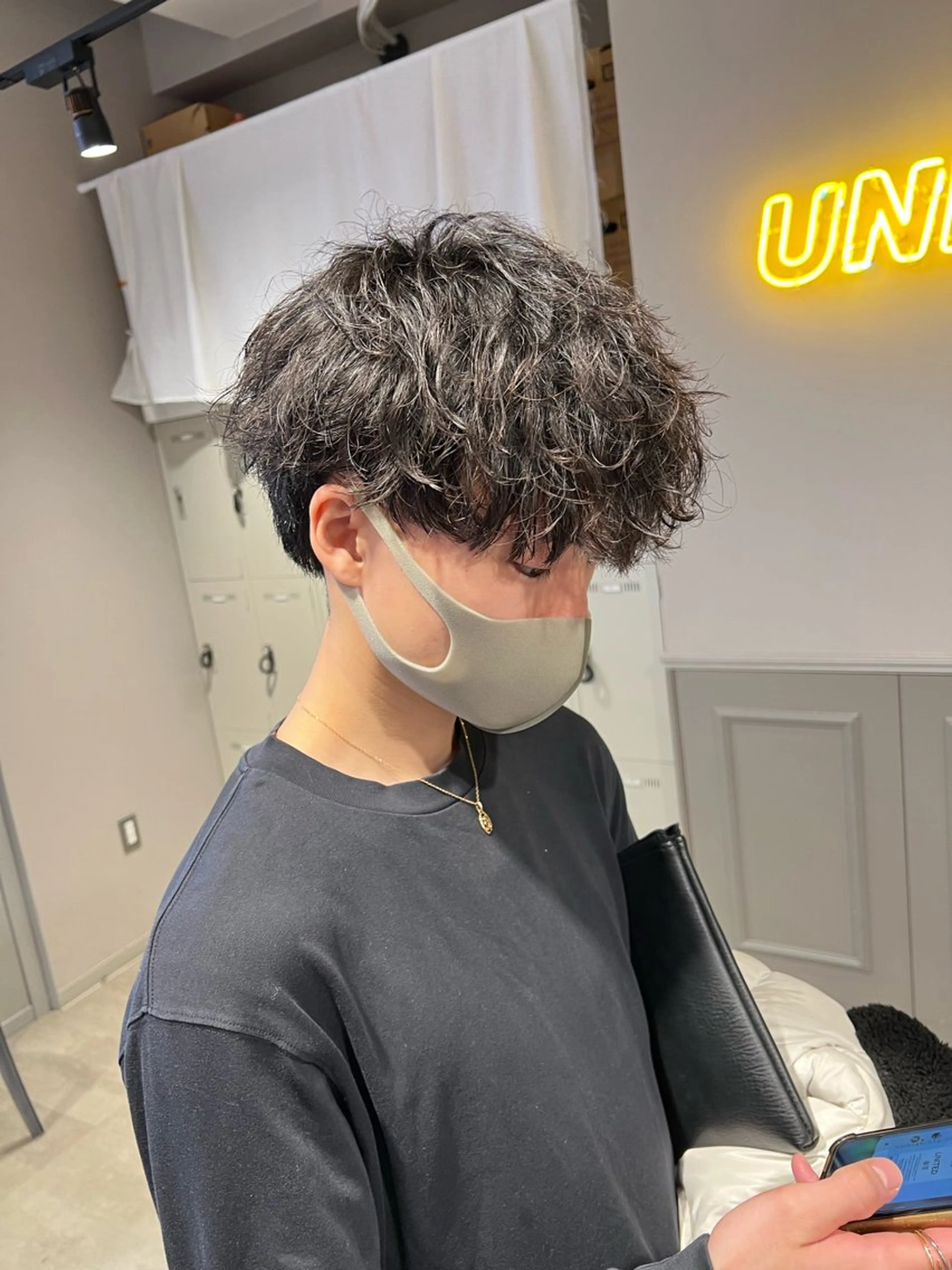 ミディアム パーマ メンズ ミディアムパーマ センターパート メンズ韓国風 韓国マッシュ マッシュウルフ トレンド/レイヤー うる艶🪞CANDYのヘアスタイル