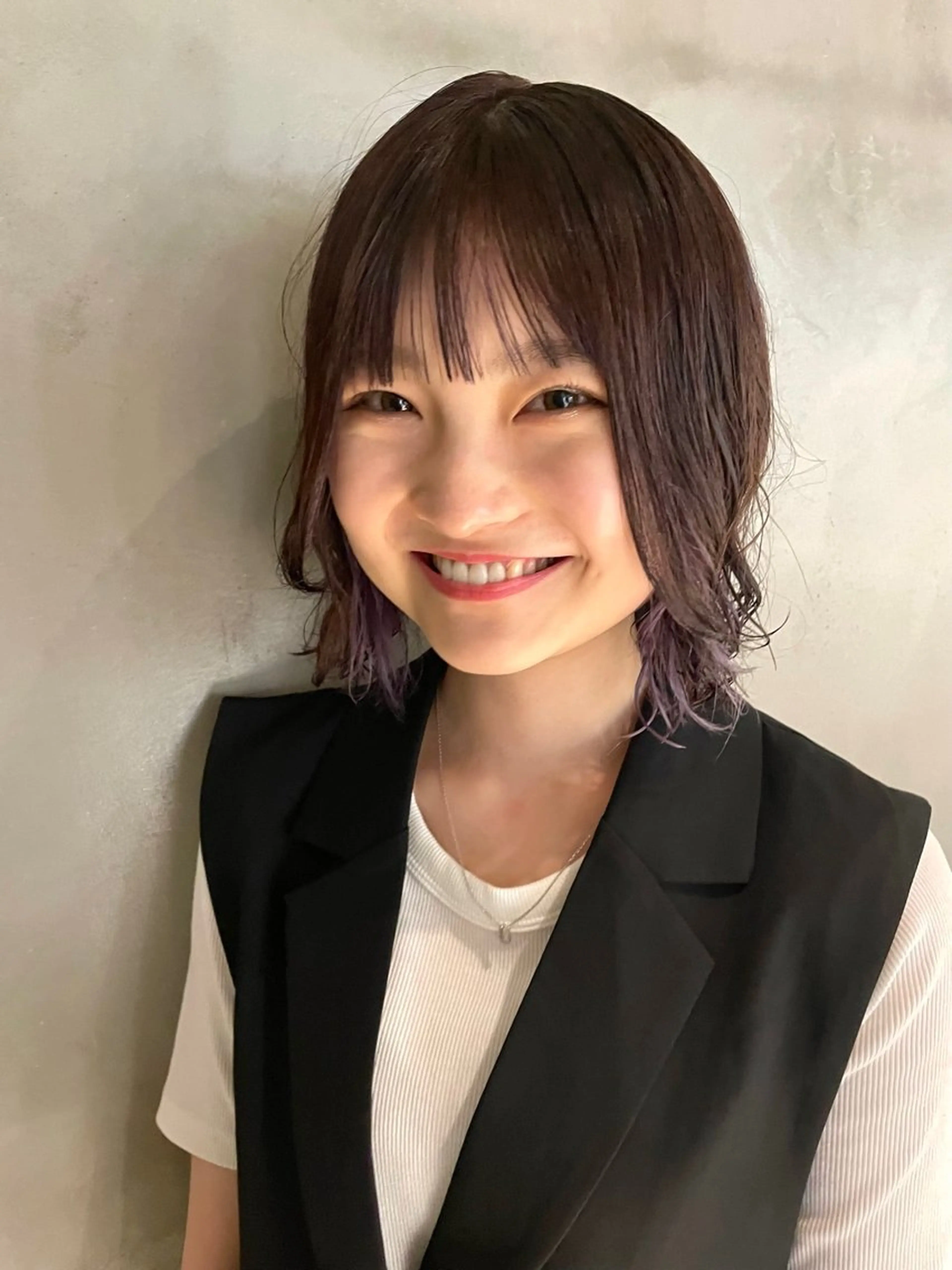 ショート カラー パーマ ブラウンカラー インナーカラー ラベンダーカラー ユウナ🎀レイヤー/ 暖色カラーのヘアスタイル