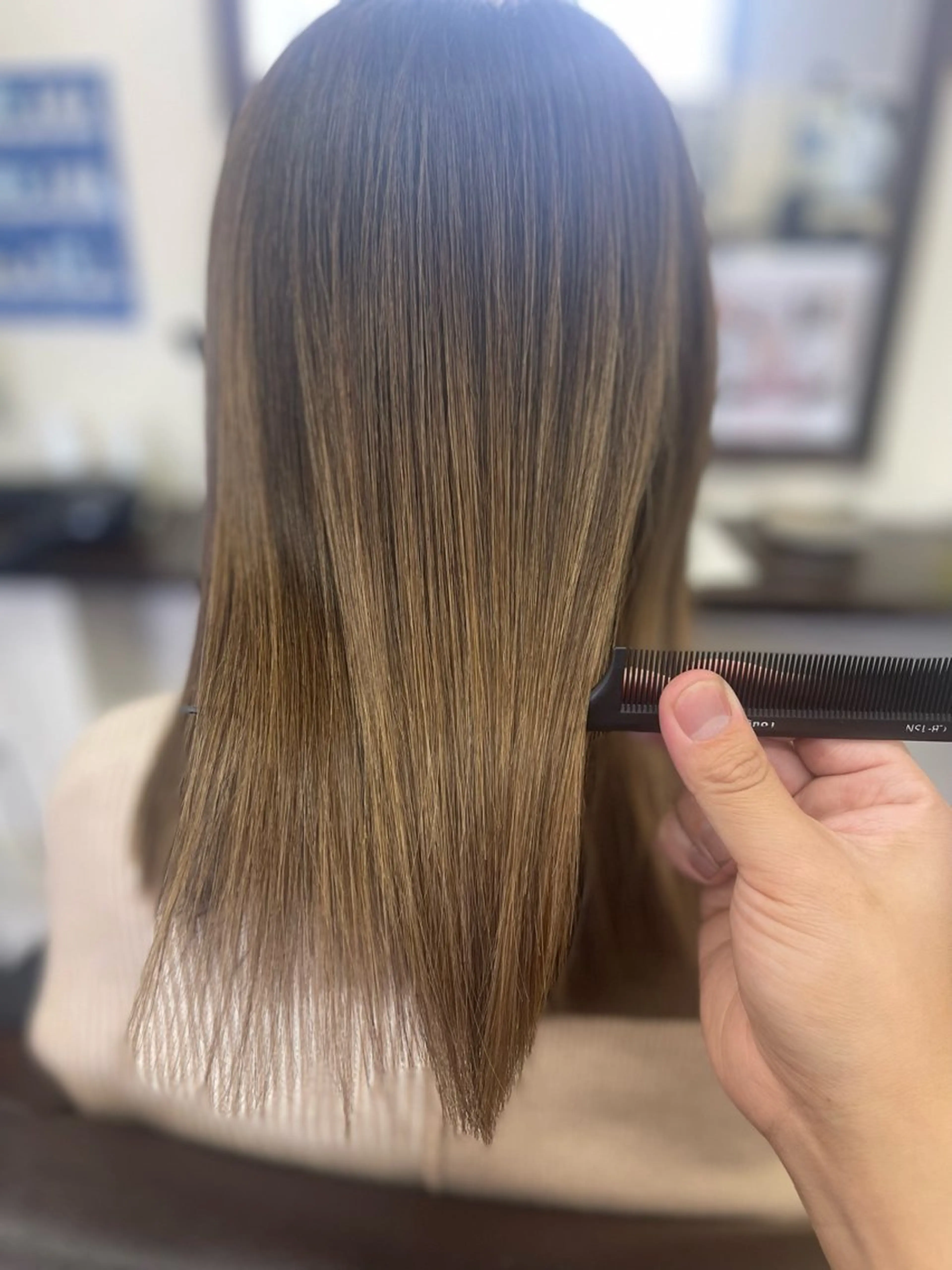 ミディアム カット 縮毛矯正 田中 就のヘアスタイル