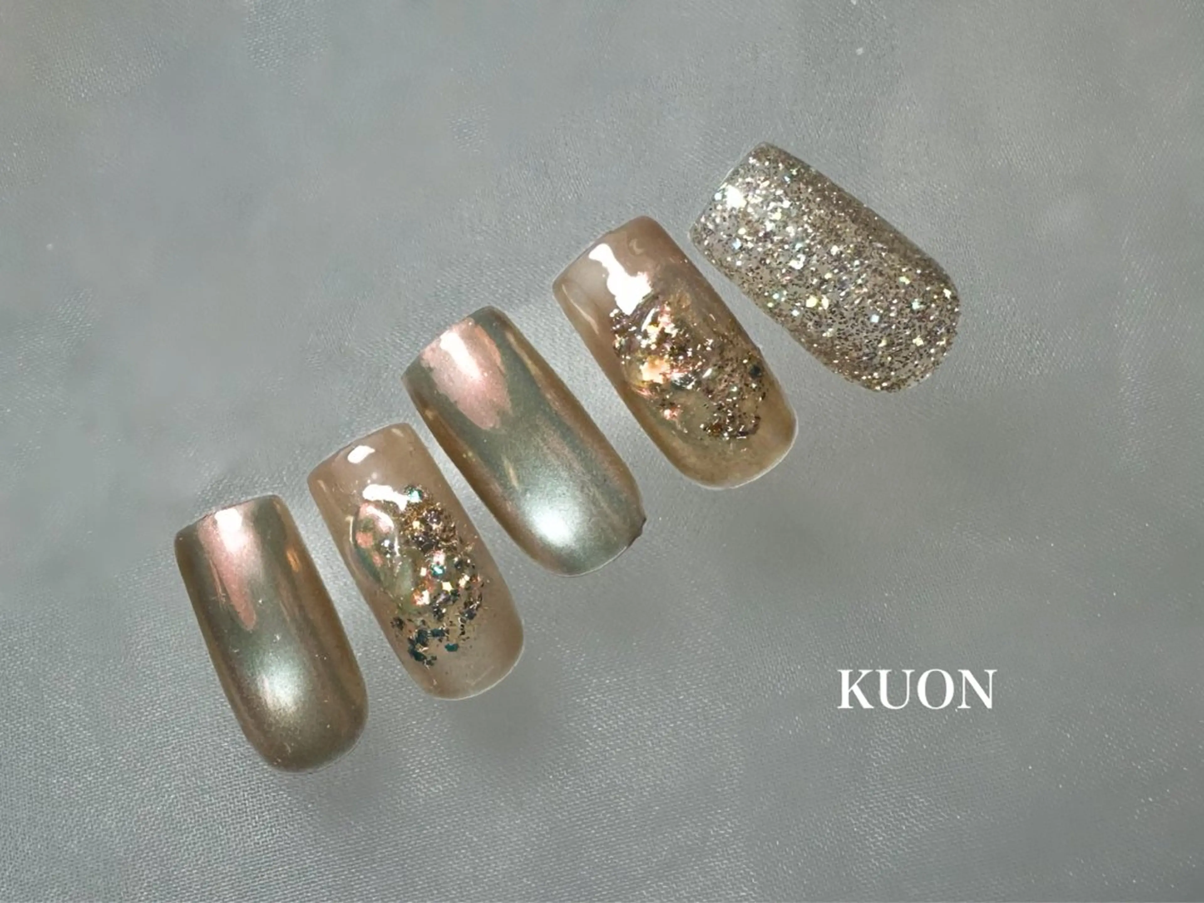 ネイル マグネットネイル ミラーネイル KUON 本町阿波座のネイルデザイン