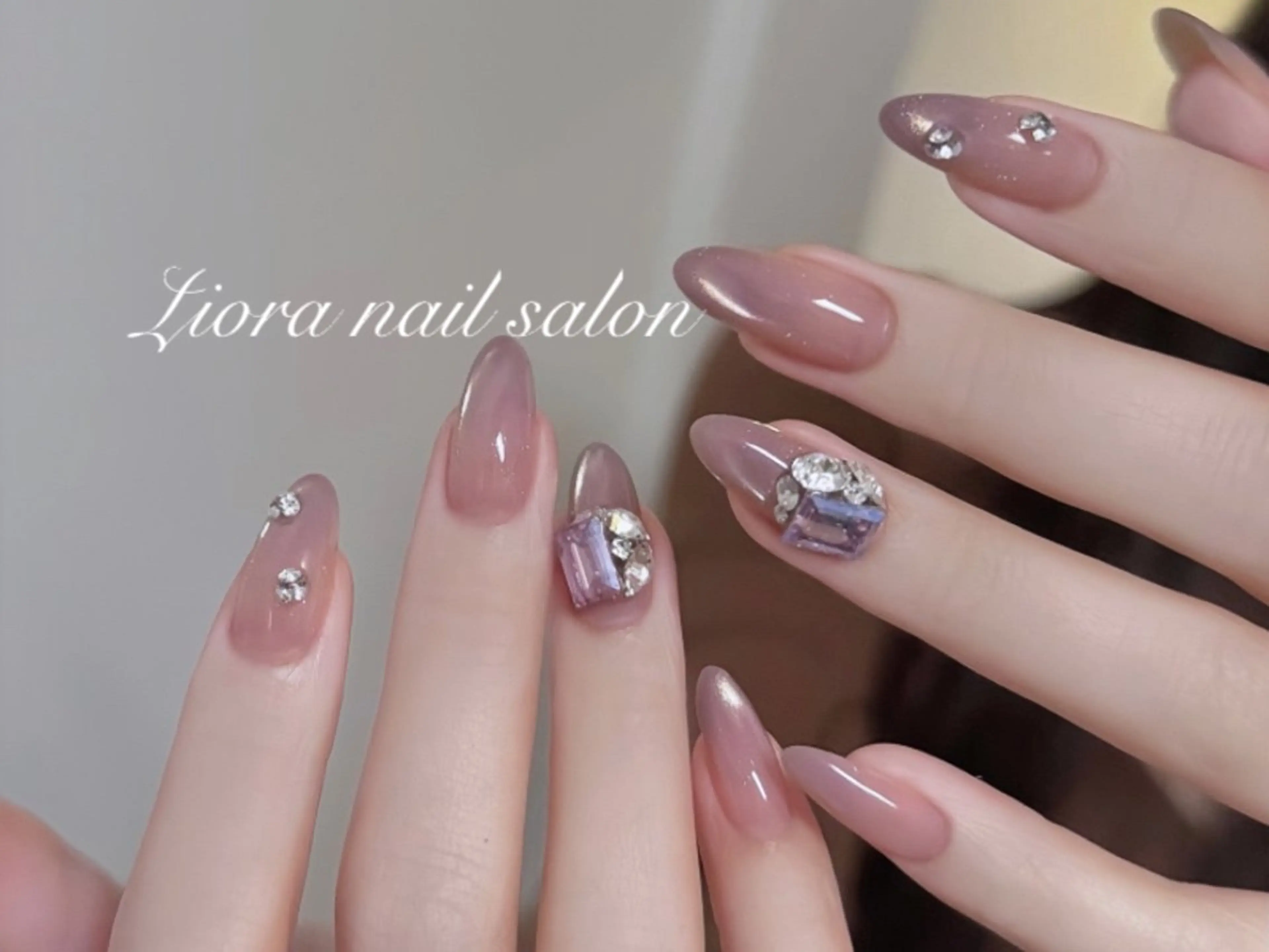 ネイル フレンチネイル ジェルネイル ガーリー グラデーション キラキラネイル ハンドネイル Liora ネイルサロン所属・Liora nail salonのネイルデザイン