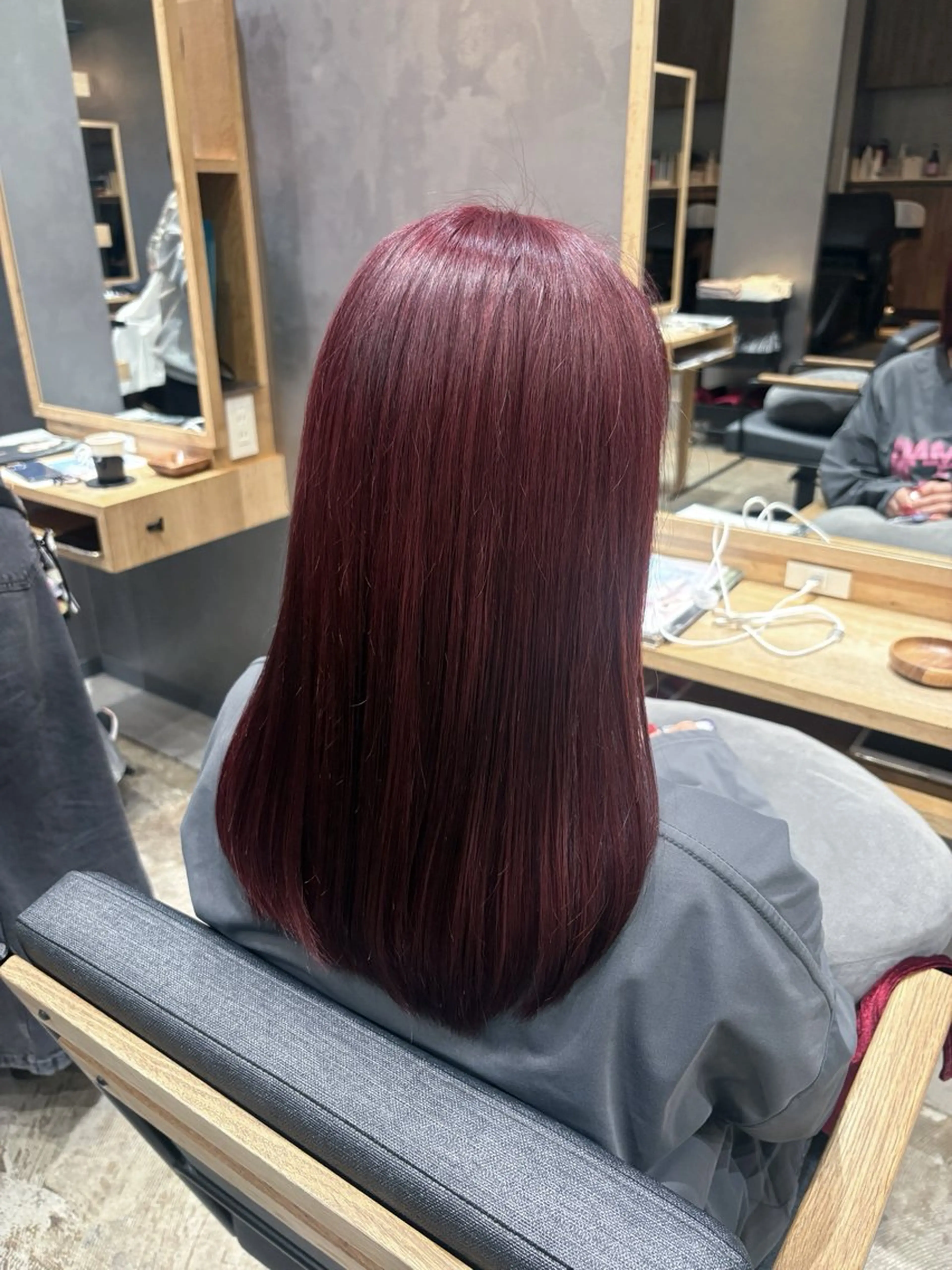 セミロング ヘアカラー 松本 凪のヘアスタイル