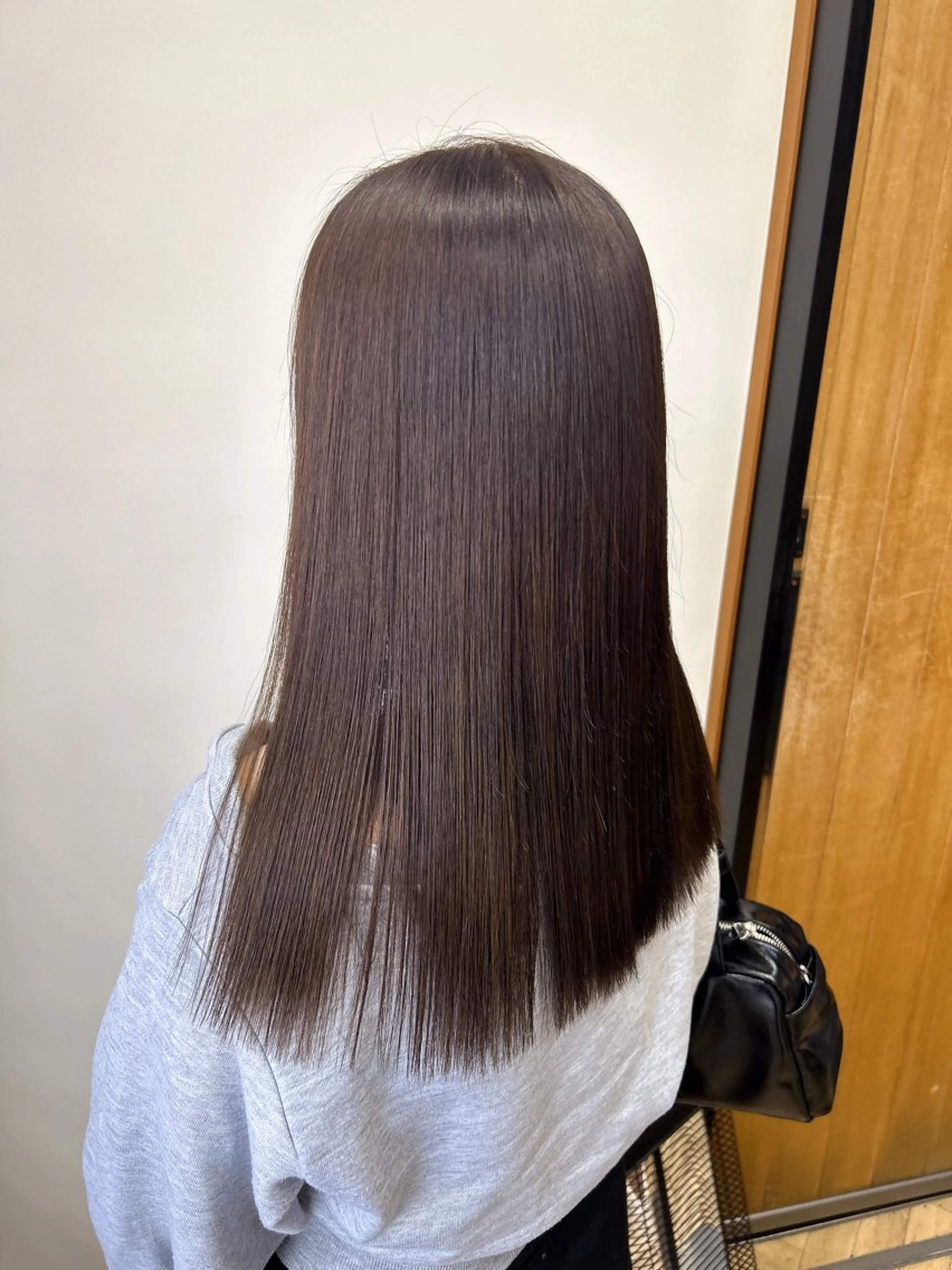 ミディアム カラー カット ヘアカラー 縮毛矯正 トリートメント 伶風 /髪質改善ストレートのヘアスタイル
