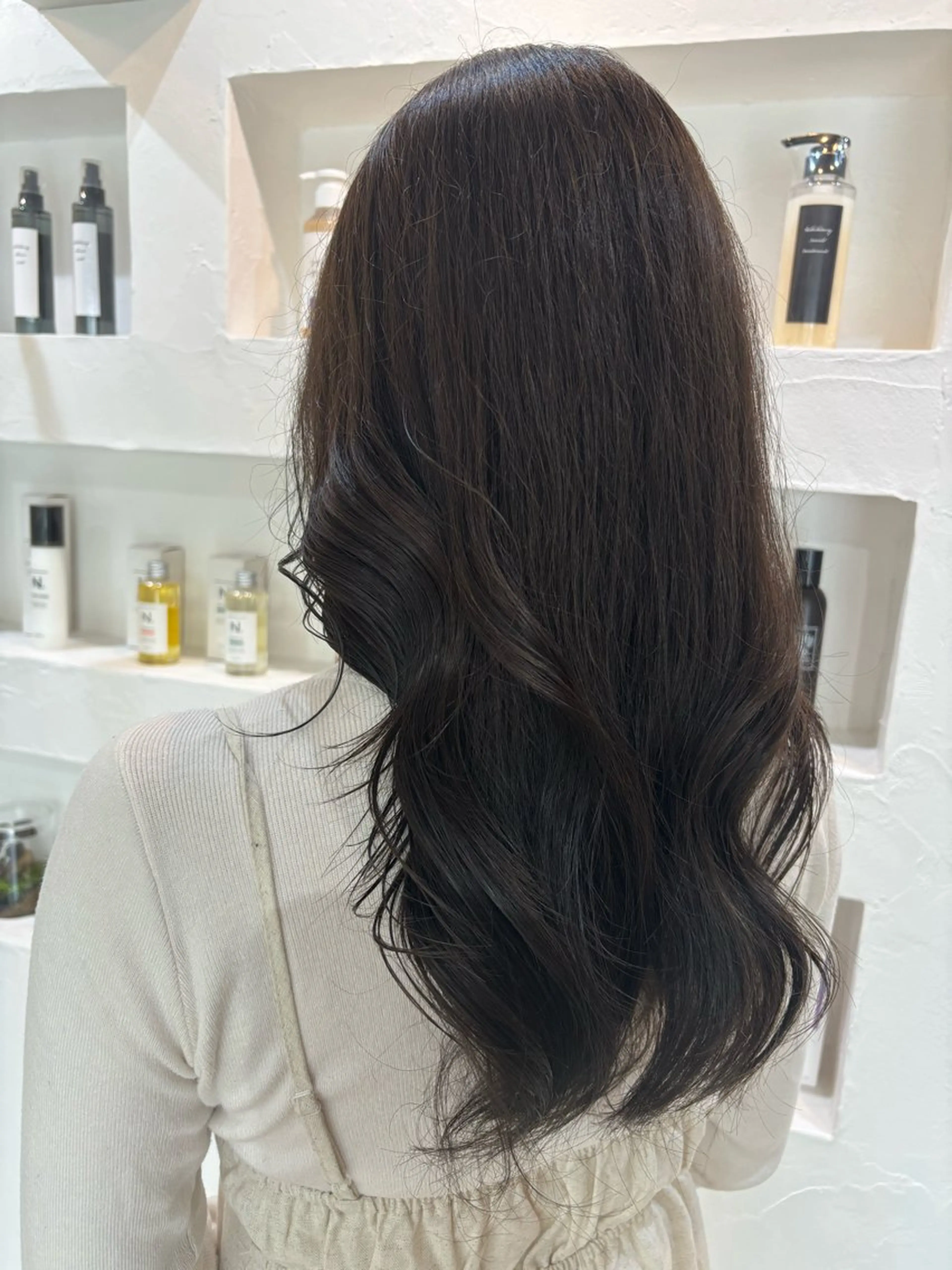 ロング 顔周りのデザイン特化 井手麻梨栄のヘアスタイル