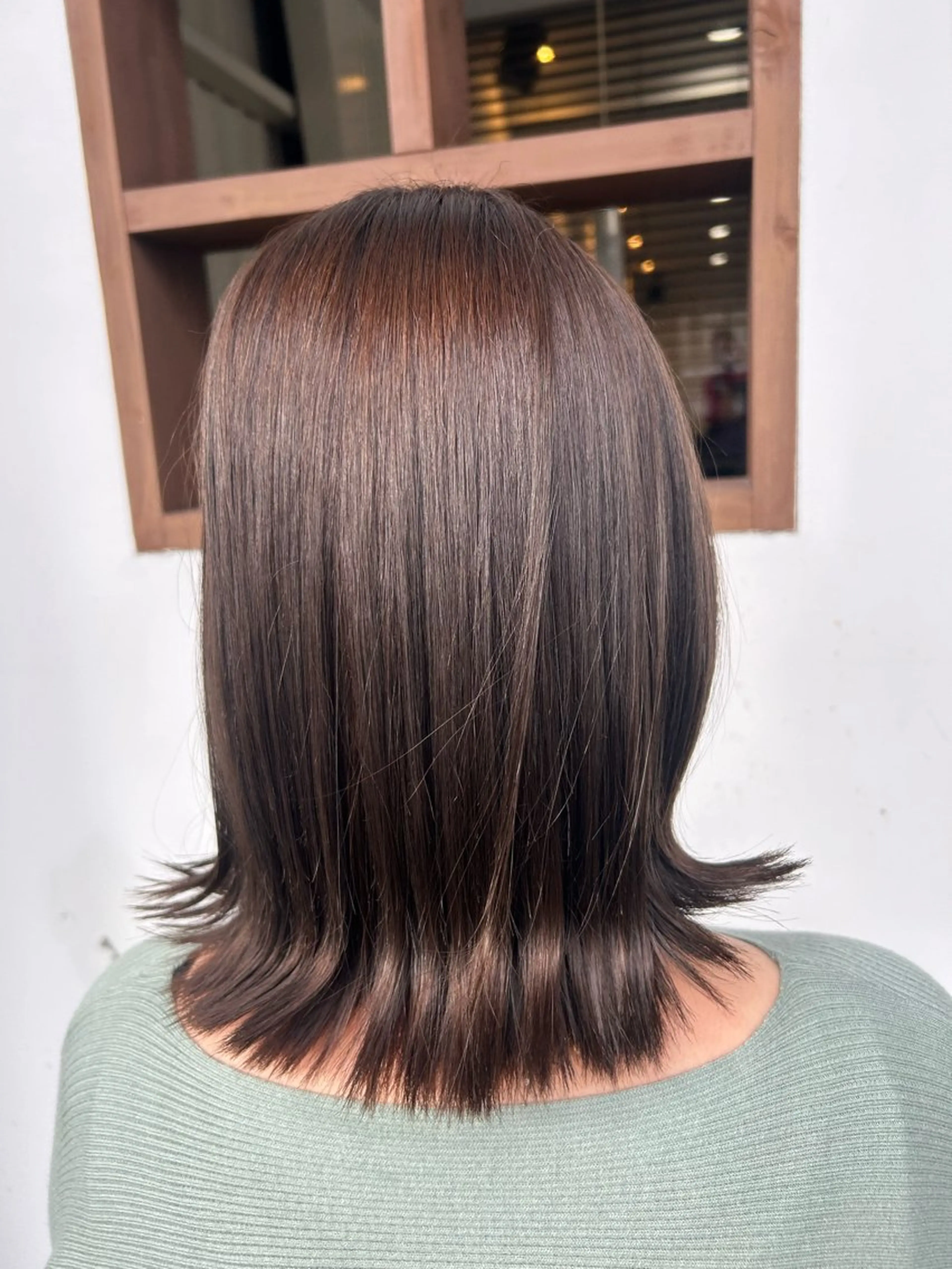 ミディアム カラー グレージュ 美容室 Jフィドルファドル所属・わきた かずなのヘアスタイル