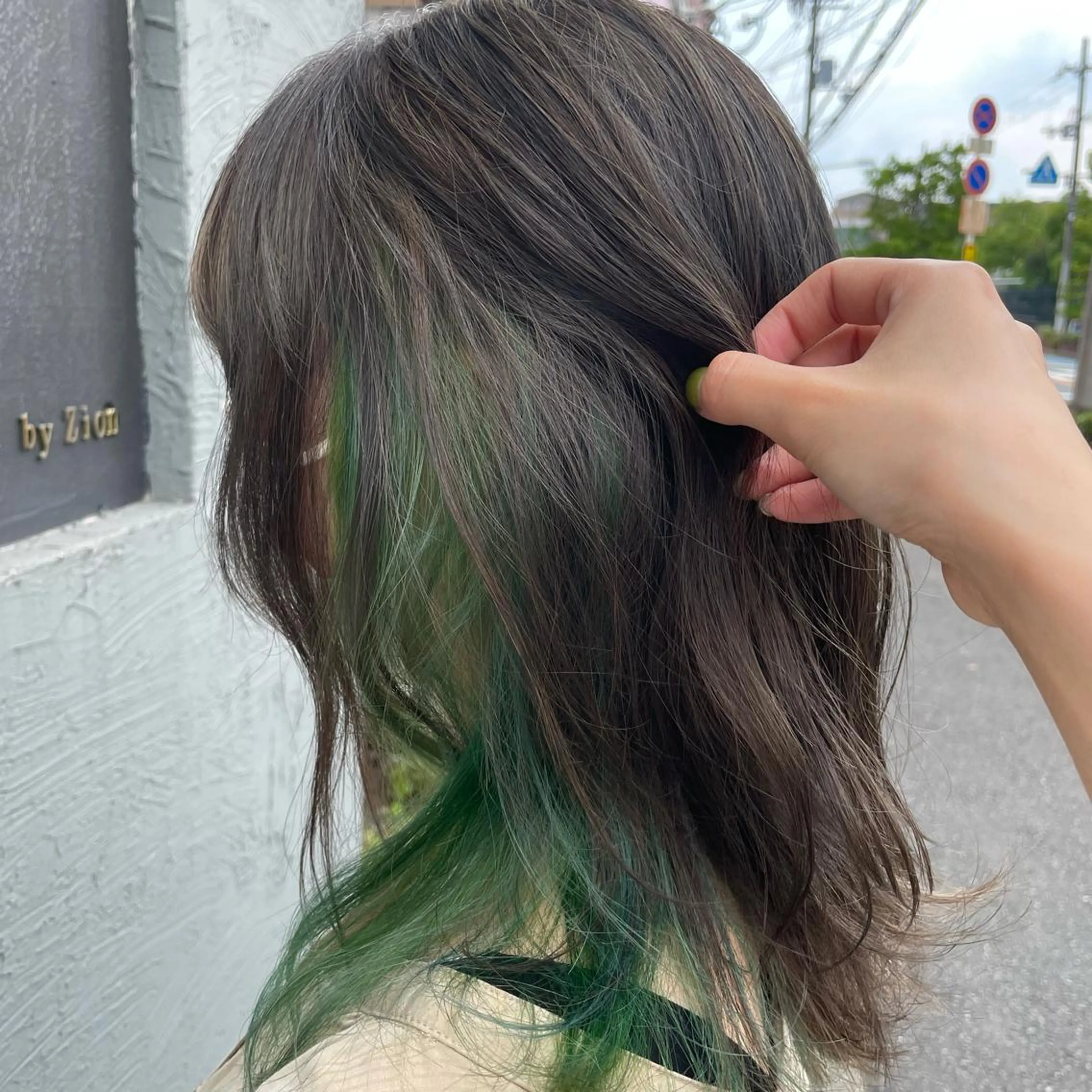 セミロング カラー 馬場 瑞穂のヘアスタイル