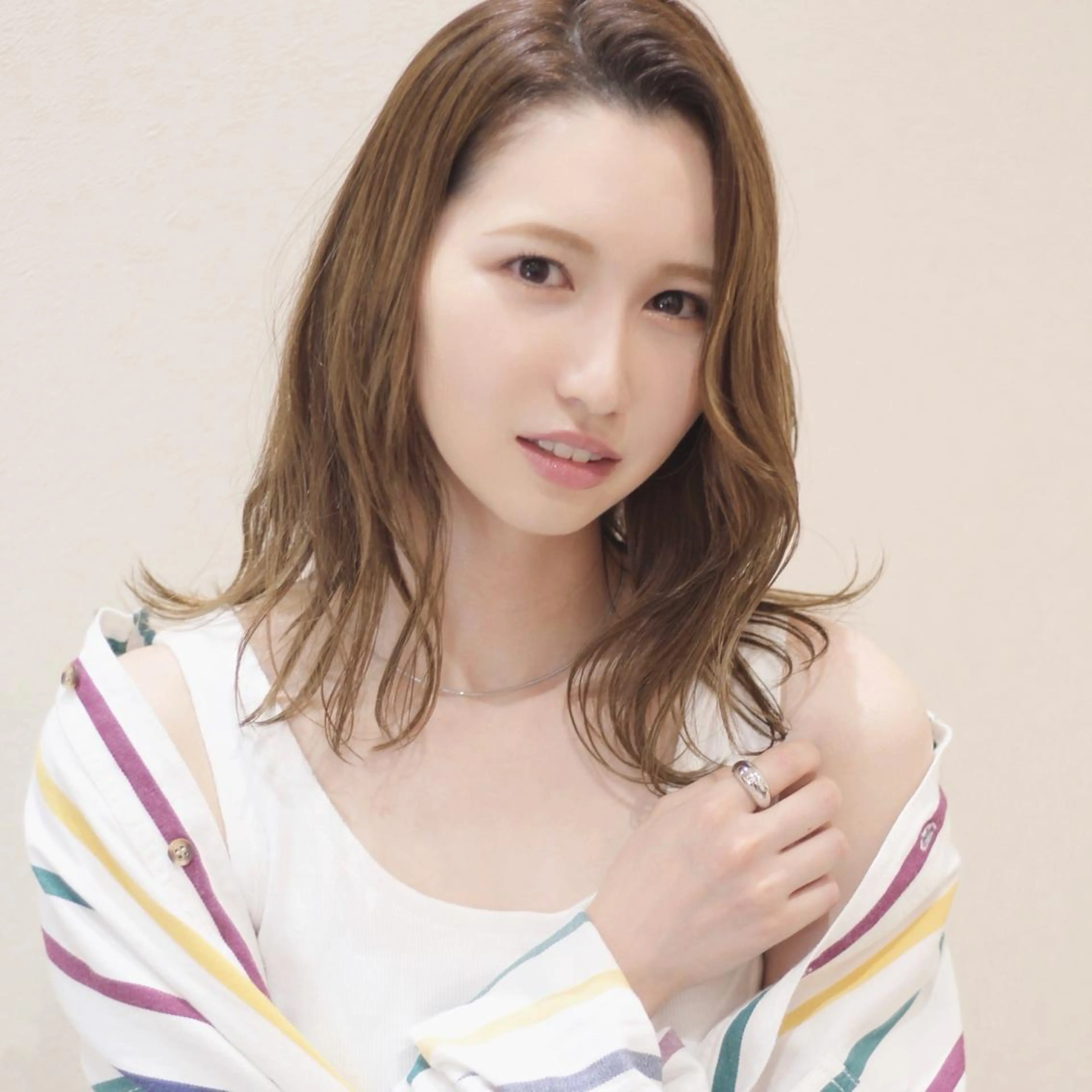 ミディアム 🎴イトウユウ🎴 #話さない美容師のヘアスタイル