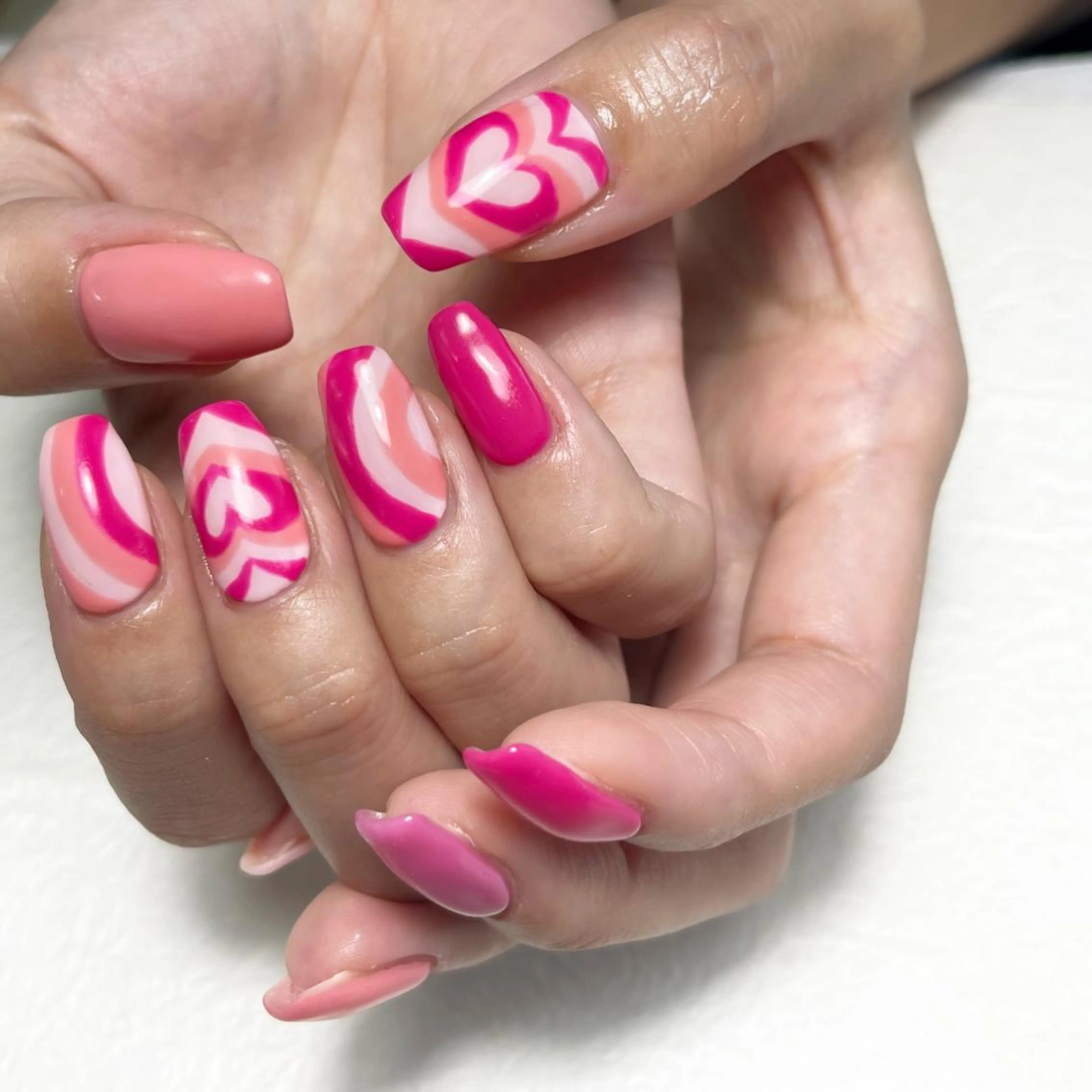 ネイル アートネイル フットネイル ジェルネイル ハート キラキラネイル Y nail なんば堀江店のネイルデザイン