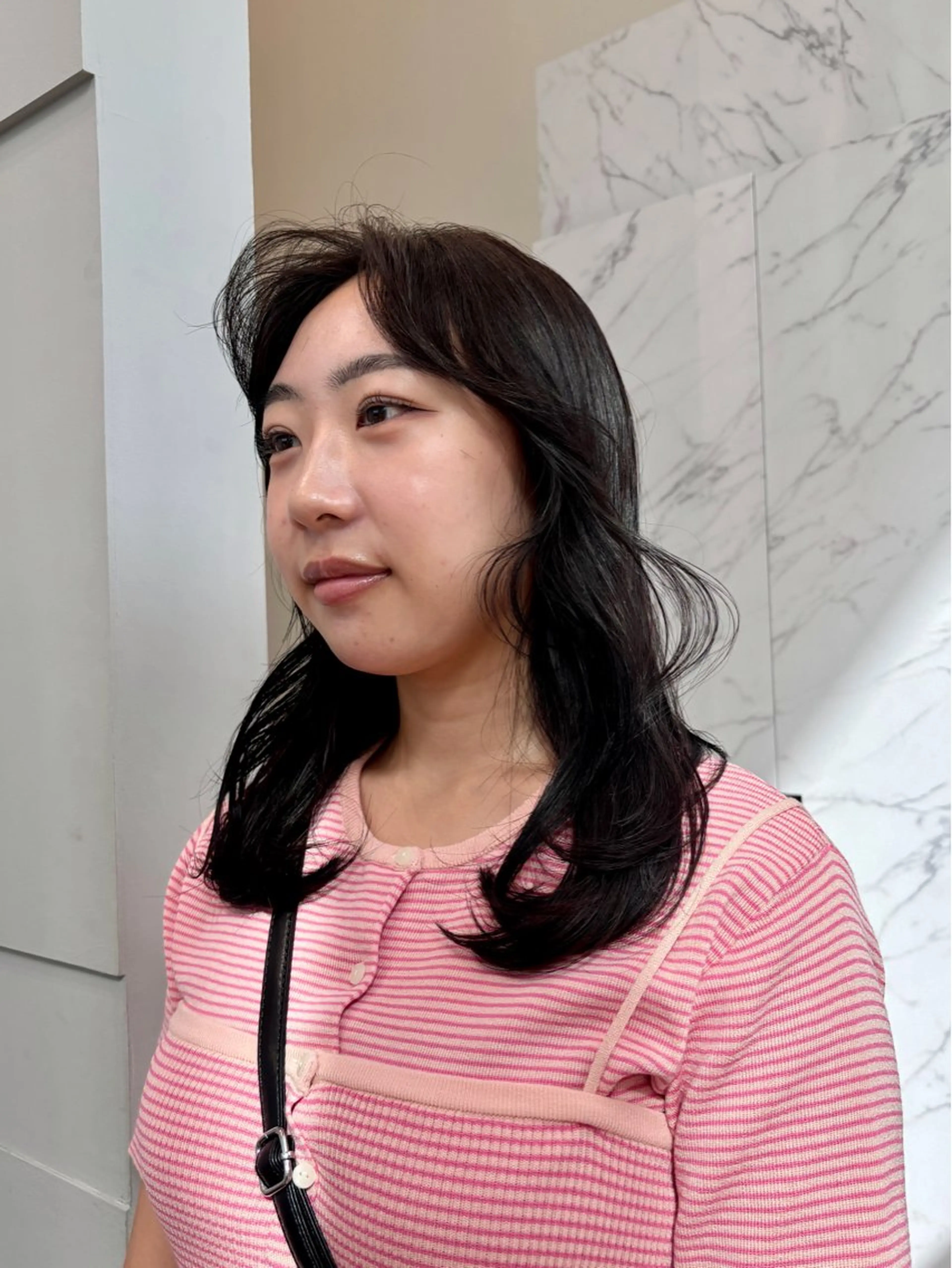 ミディアム レイヤーカット 小顔カット カット miu /透明感カラーのヘアスタイル