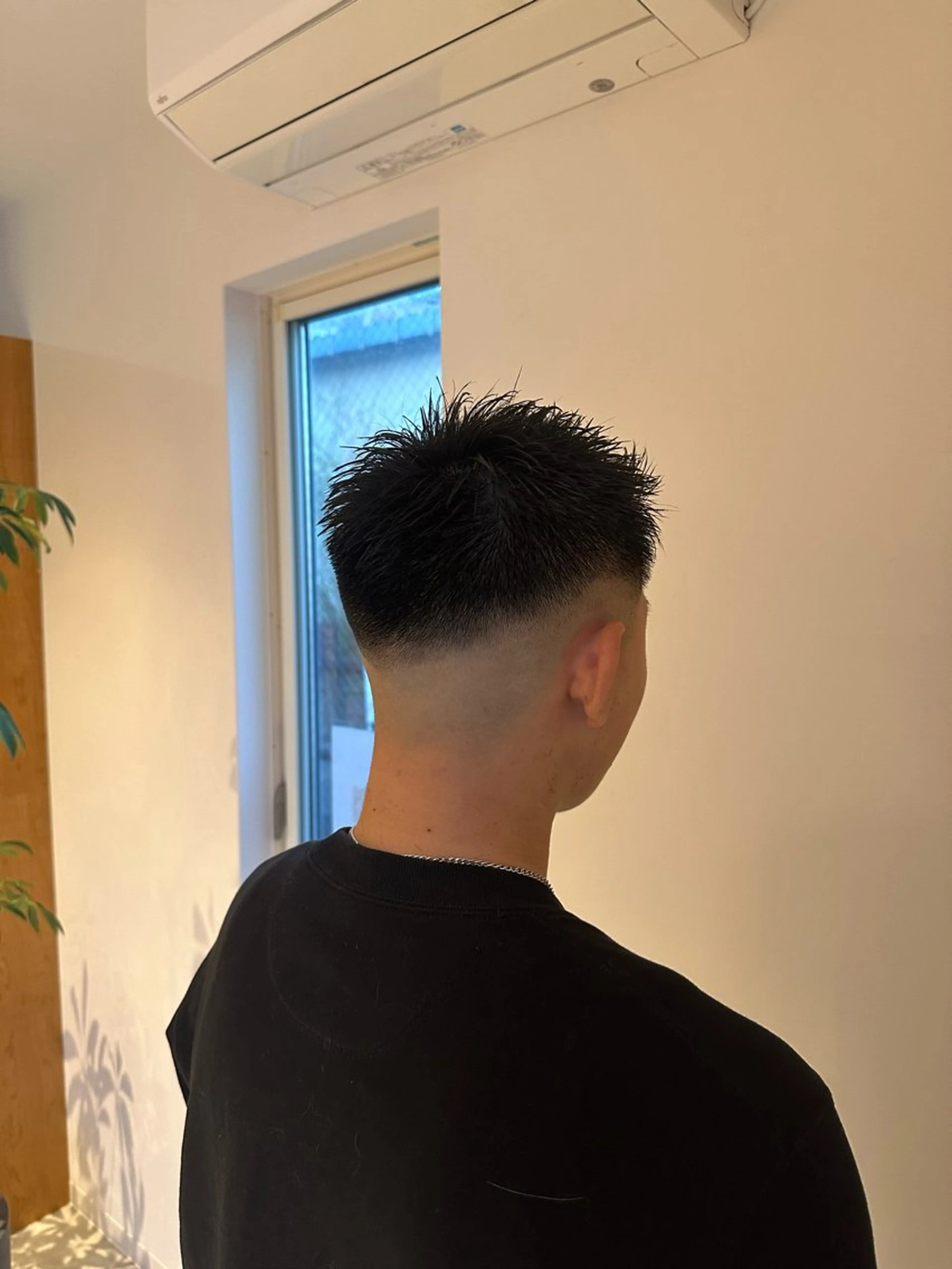 ショート メンズ フェードカット 菅沼 樹生のヘアスタイル